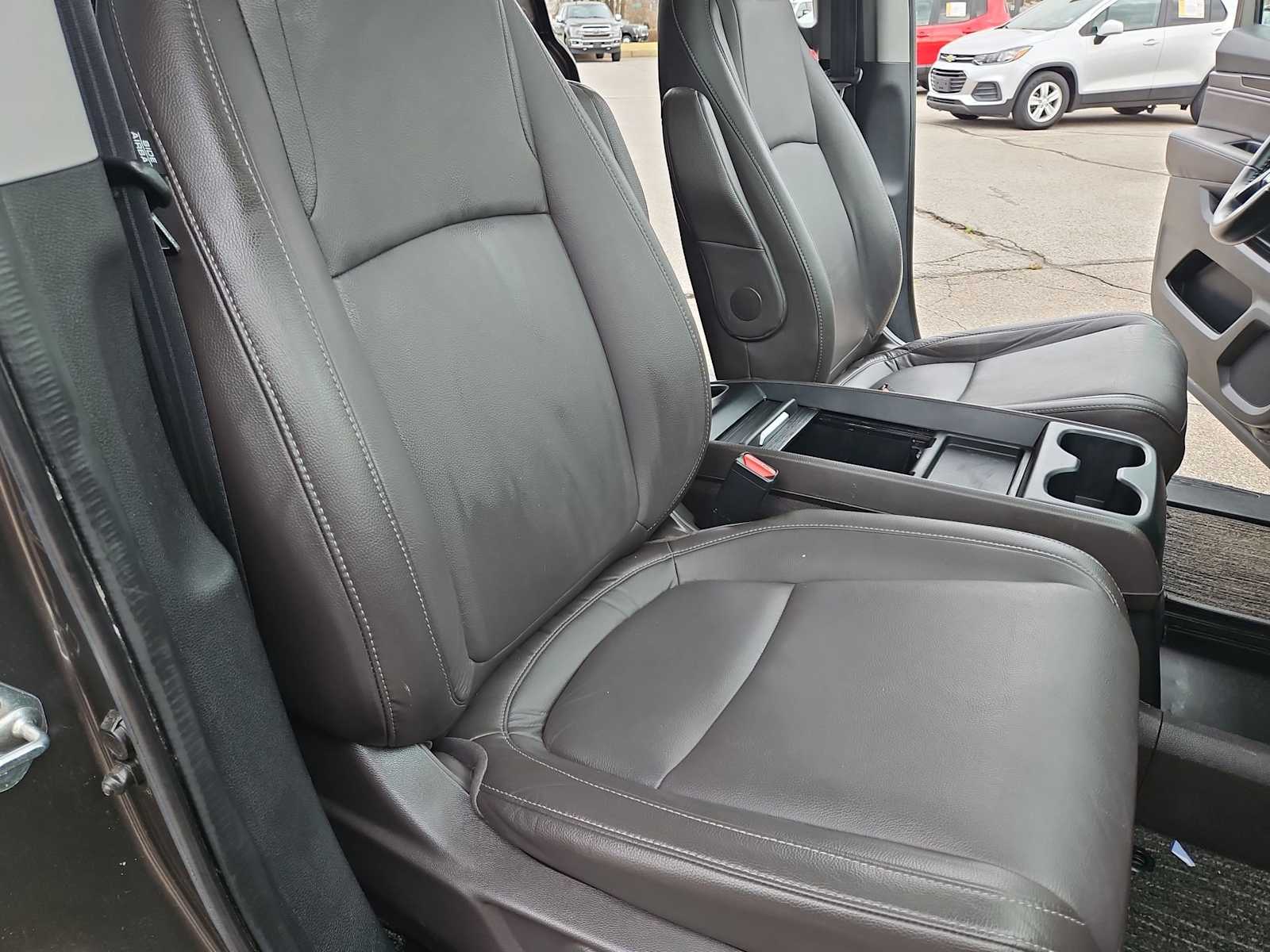 Thumbnail: 2022 Honda Odyssey - 23