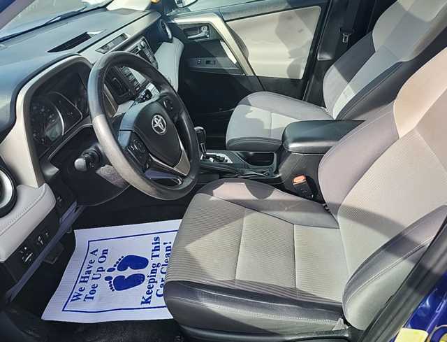 Thumbnail: 2015 Toyota RAV4 - 3