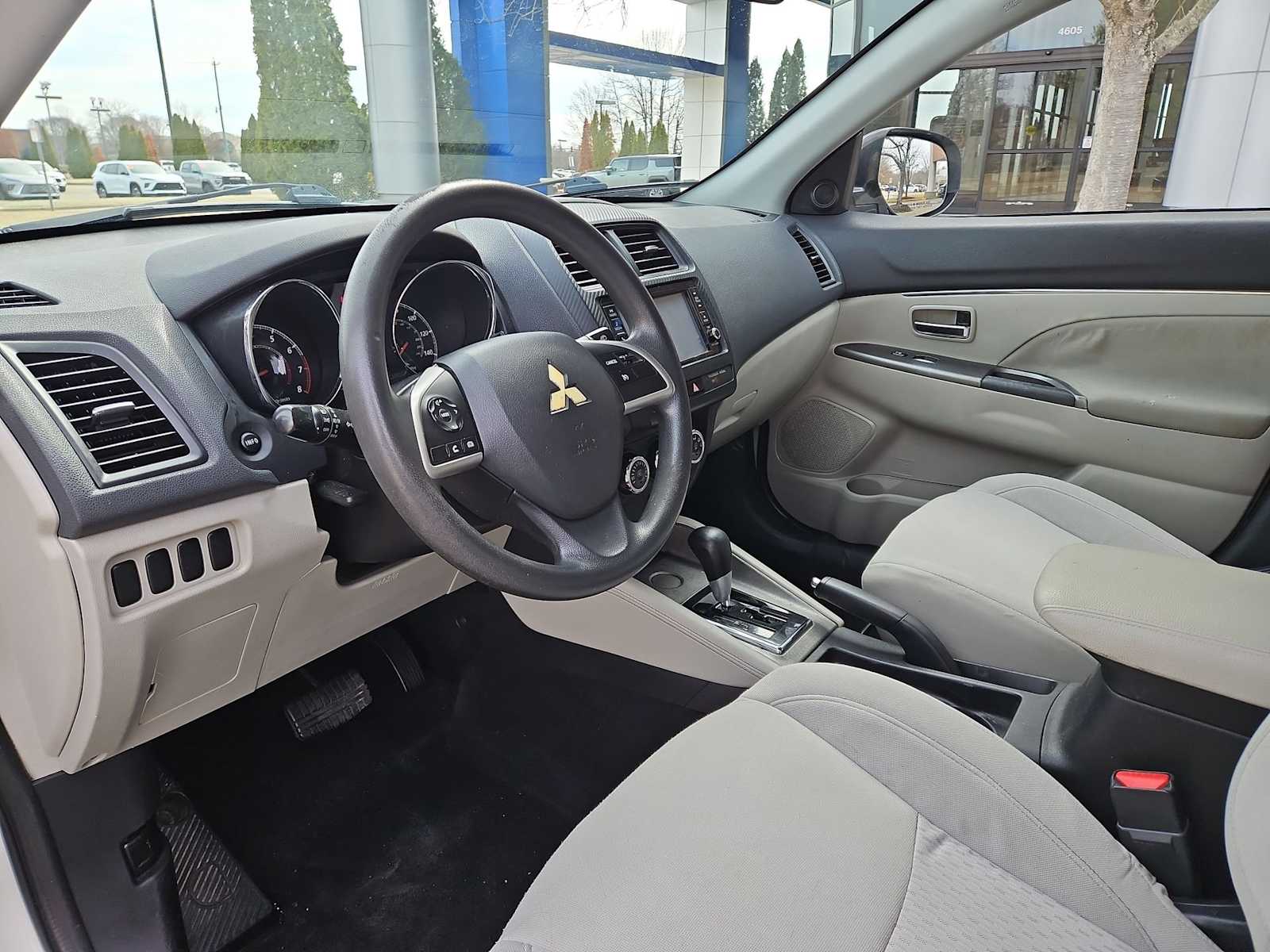 Thumbnail: 2019 Mitsubishi Outlander Sport - 10