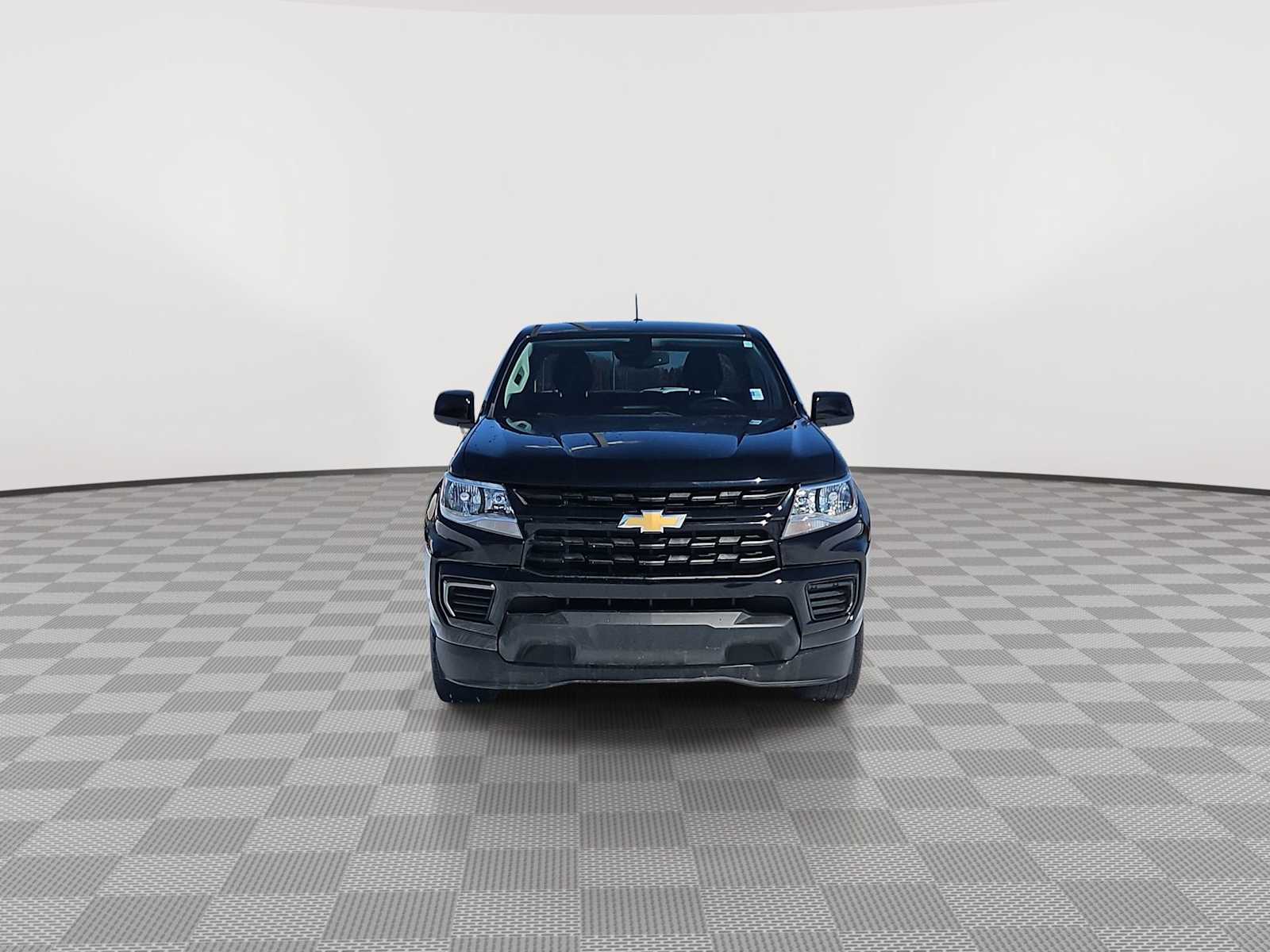 Thumbnail: 2021 Chevrolet Colorado - 3