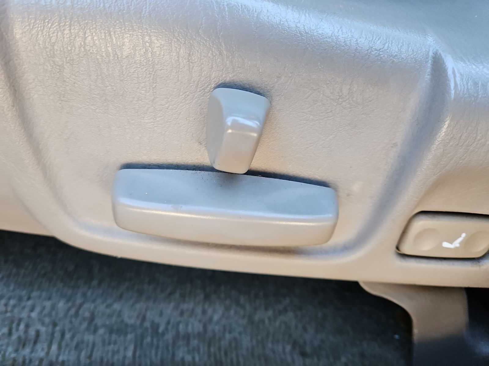 Thumbnail: 2002 Toyota 4Runner - 17