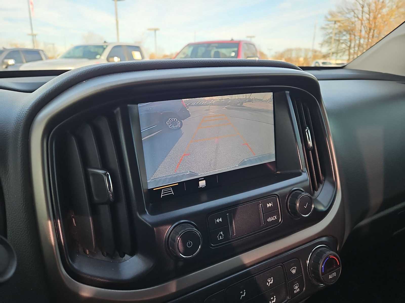 Thumbnail: 2019 Chevrolet Colorado - 29