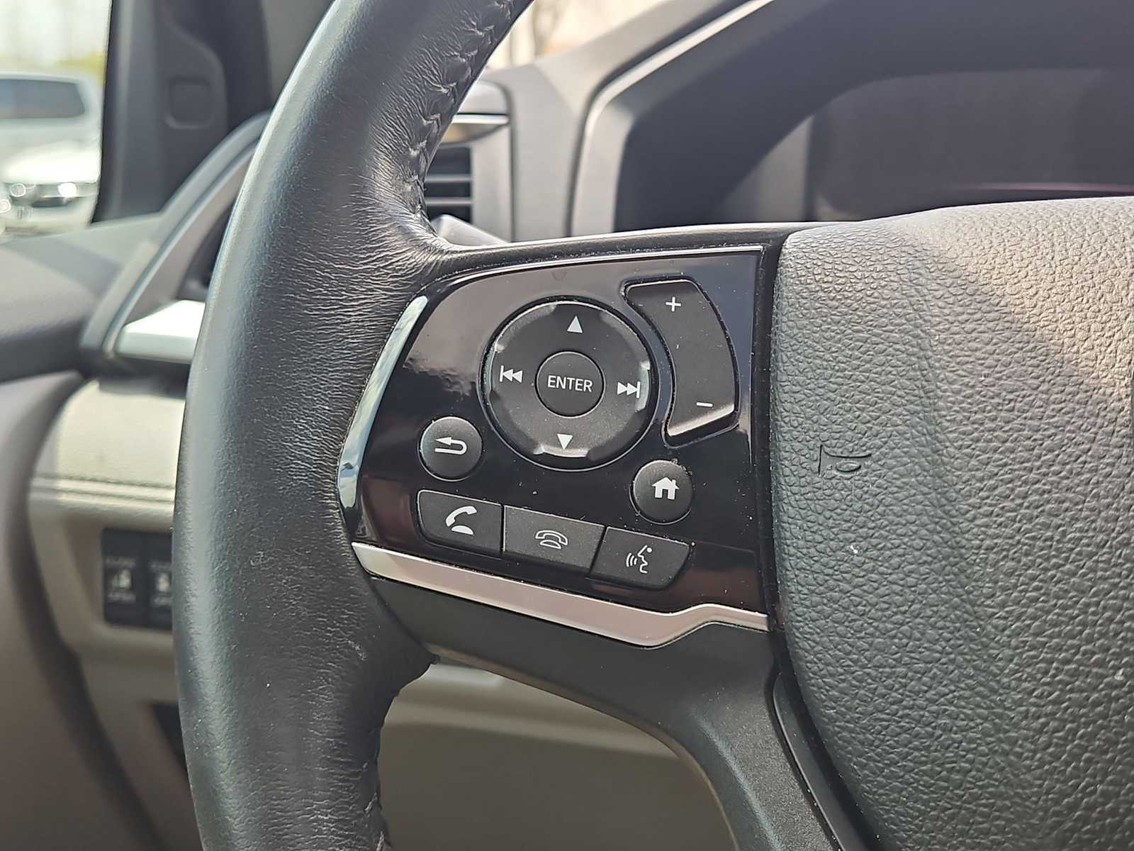 Thumbnail: 2019 Honda Odyssey - 25