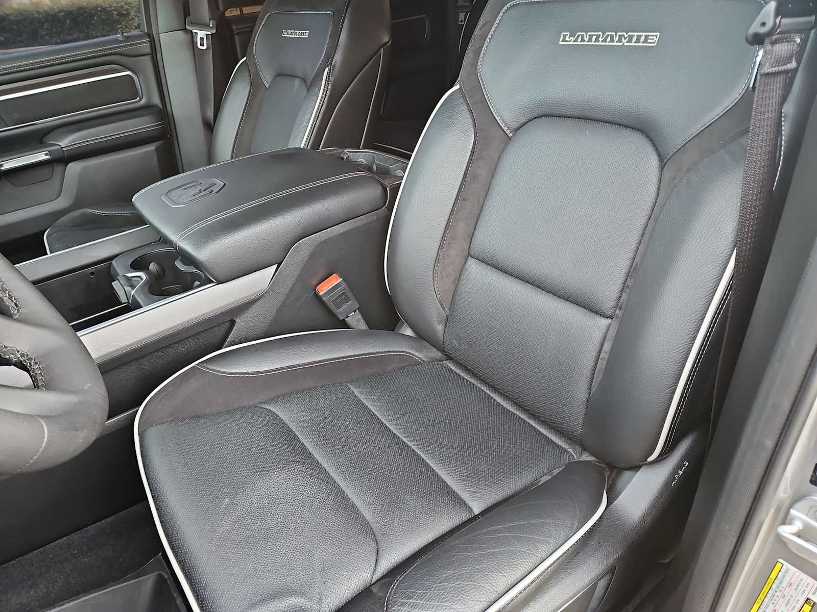 Thumbnail: 2025 RAM 1500 - 17