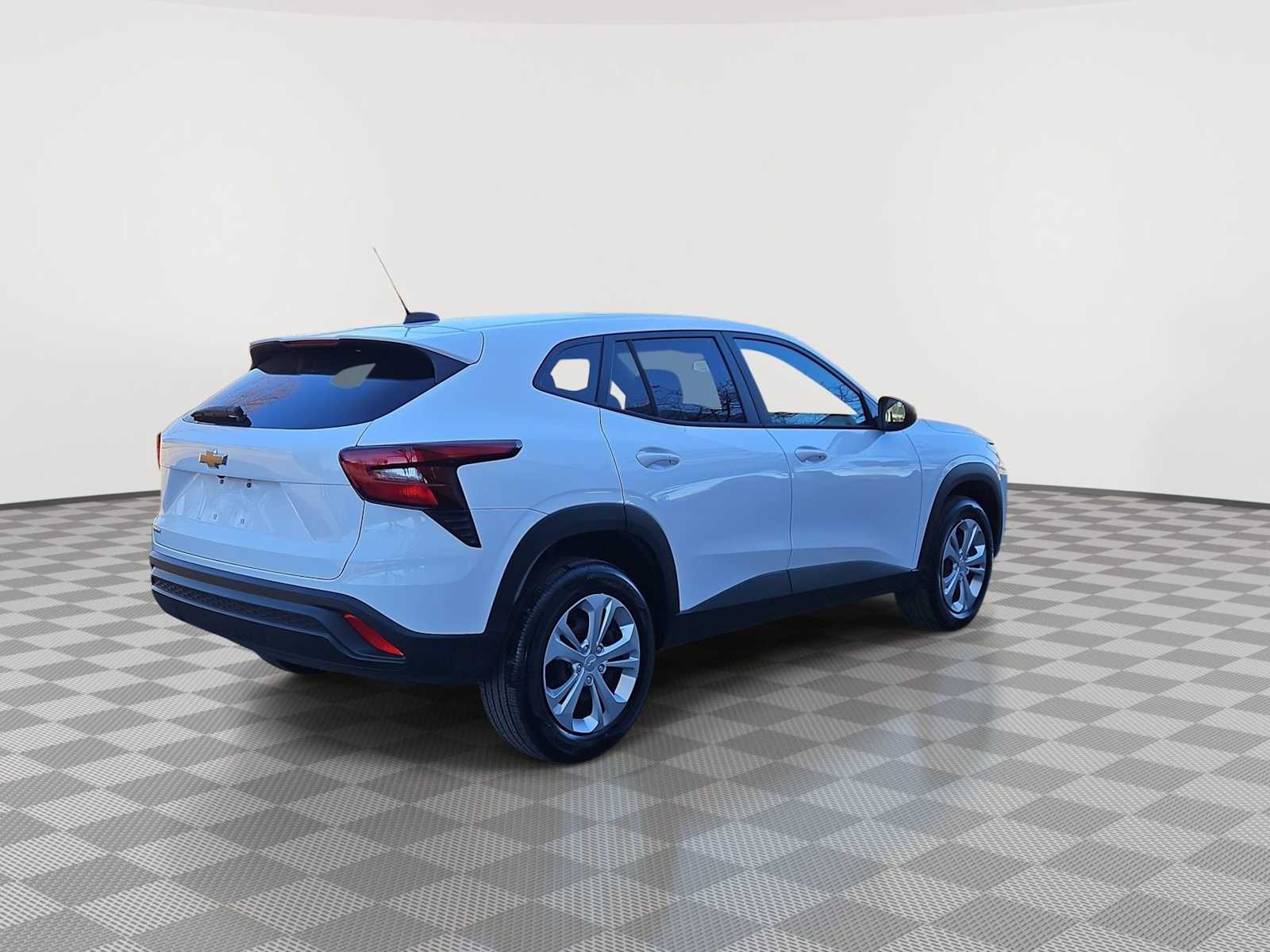 Thumbnail: 2025 Chevrolet Trax - 8