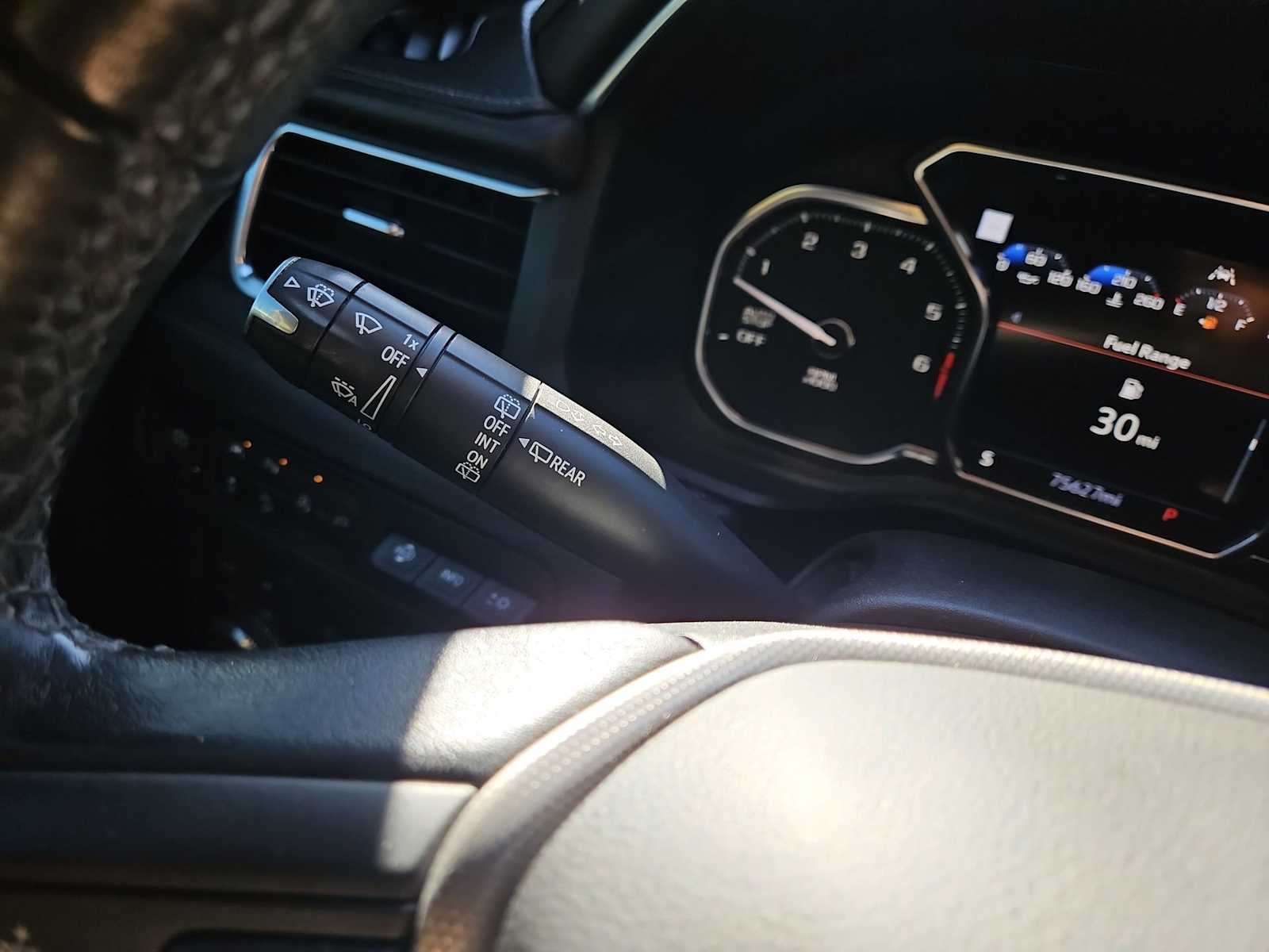 Thumbnail: 2021 GMC Yukon - 29