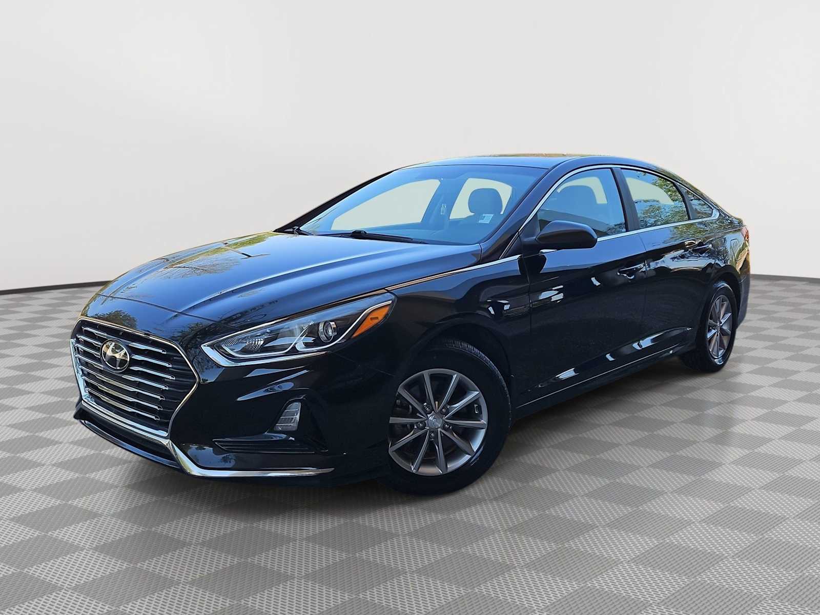 Thumbnail: 2018 Hyundai Sonata - 1