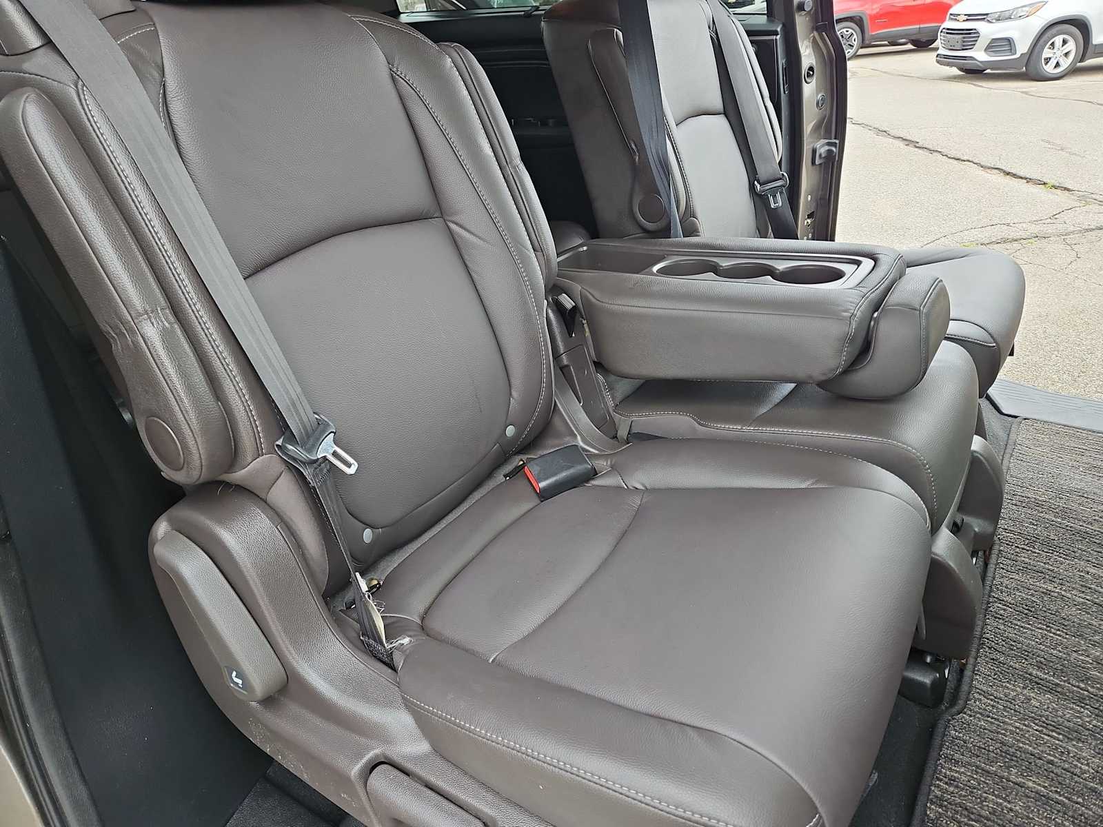 Thumbnail: 2022 Honda Odyssey - 22