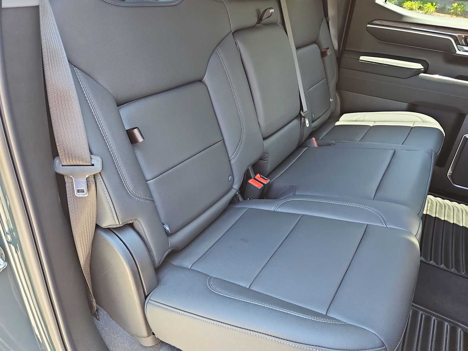 Thumbnail: 2026 Chevrolet Silverado 1500 - 22