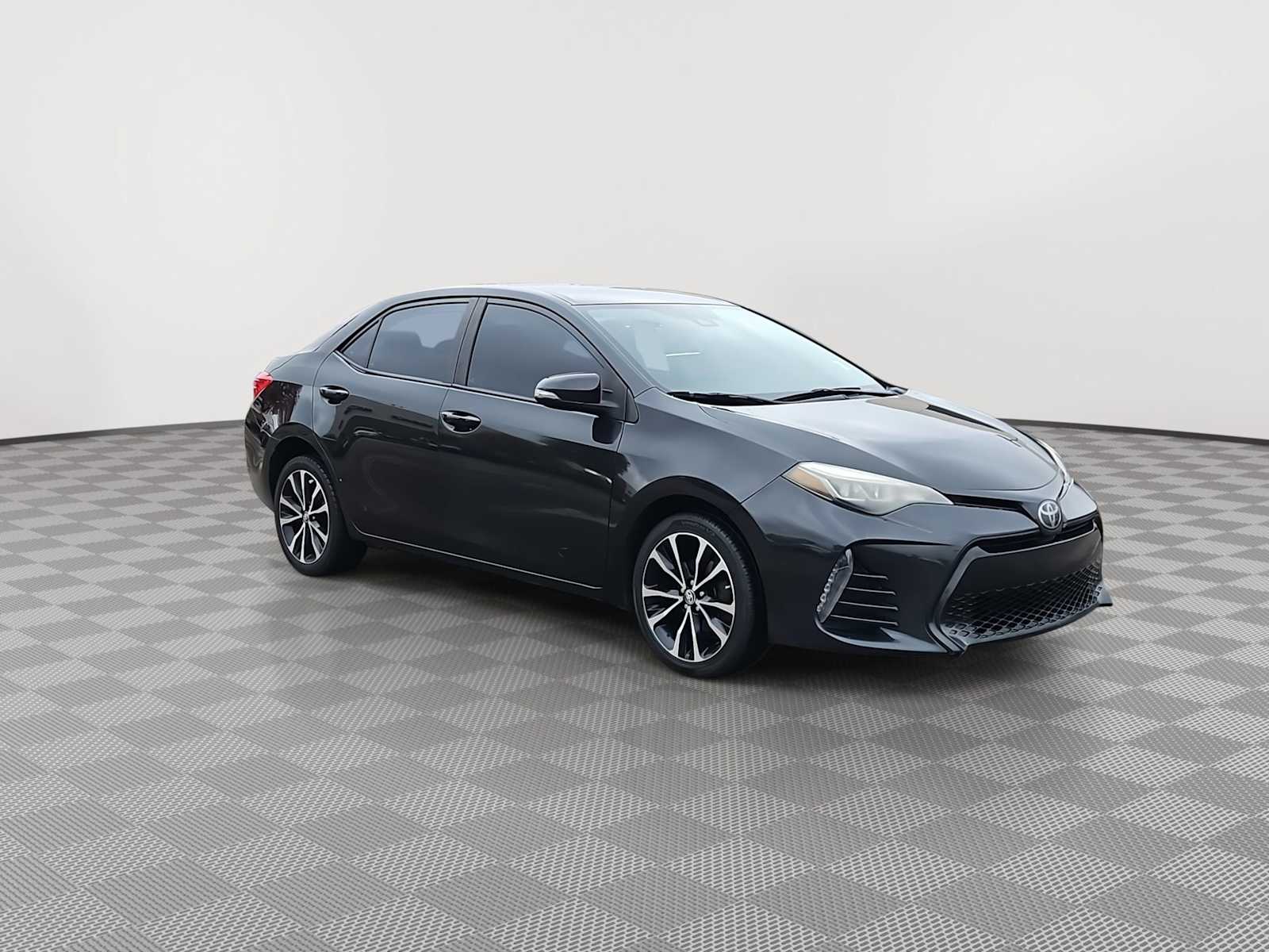 Thumbnail: 2018 Toyota Corolla - 2