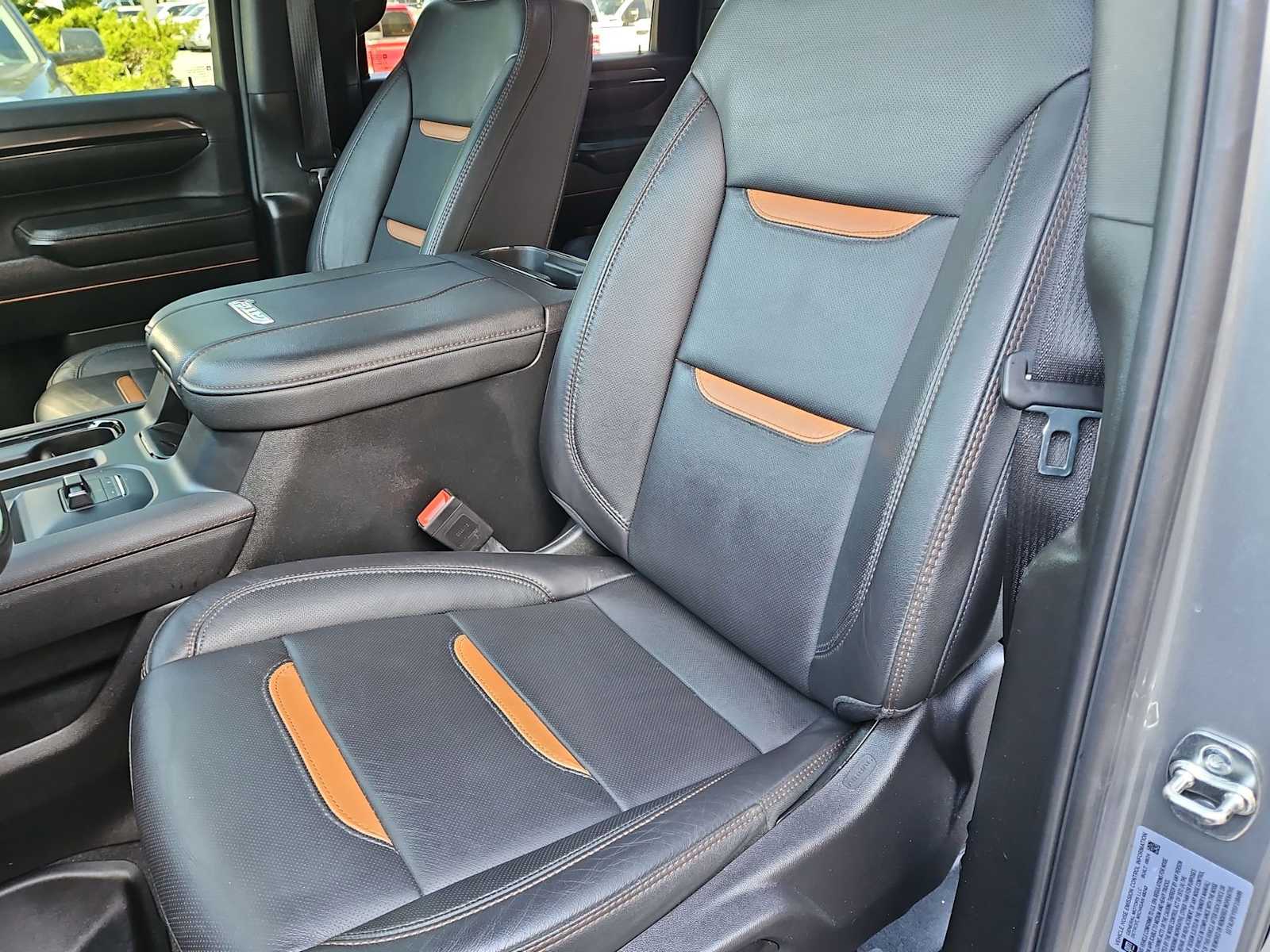 Thumbnail: 2025 GMC Sierra 2500 - 17