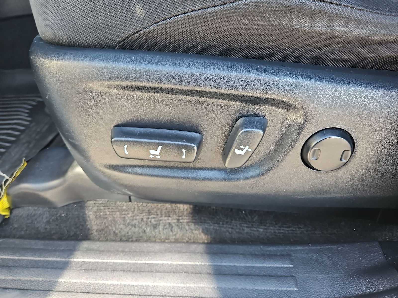 Thumbnail: 2019 Toyota 4Runner - 18