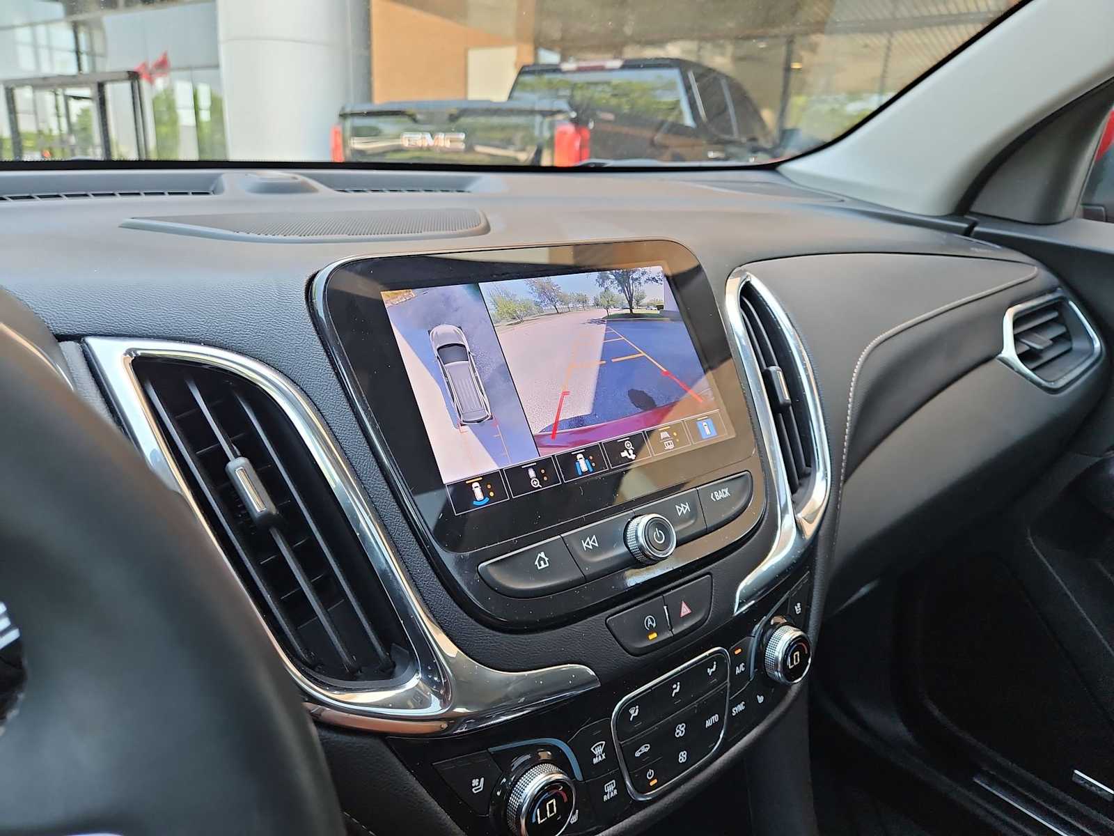 Thumbnail: 2023 Chevrolet Equinox - 32