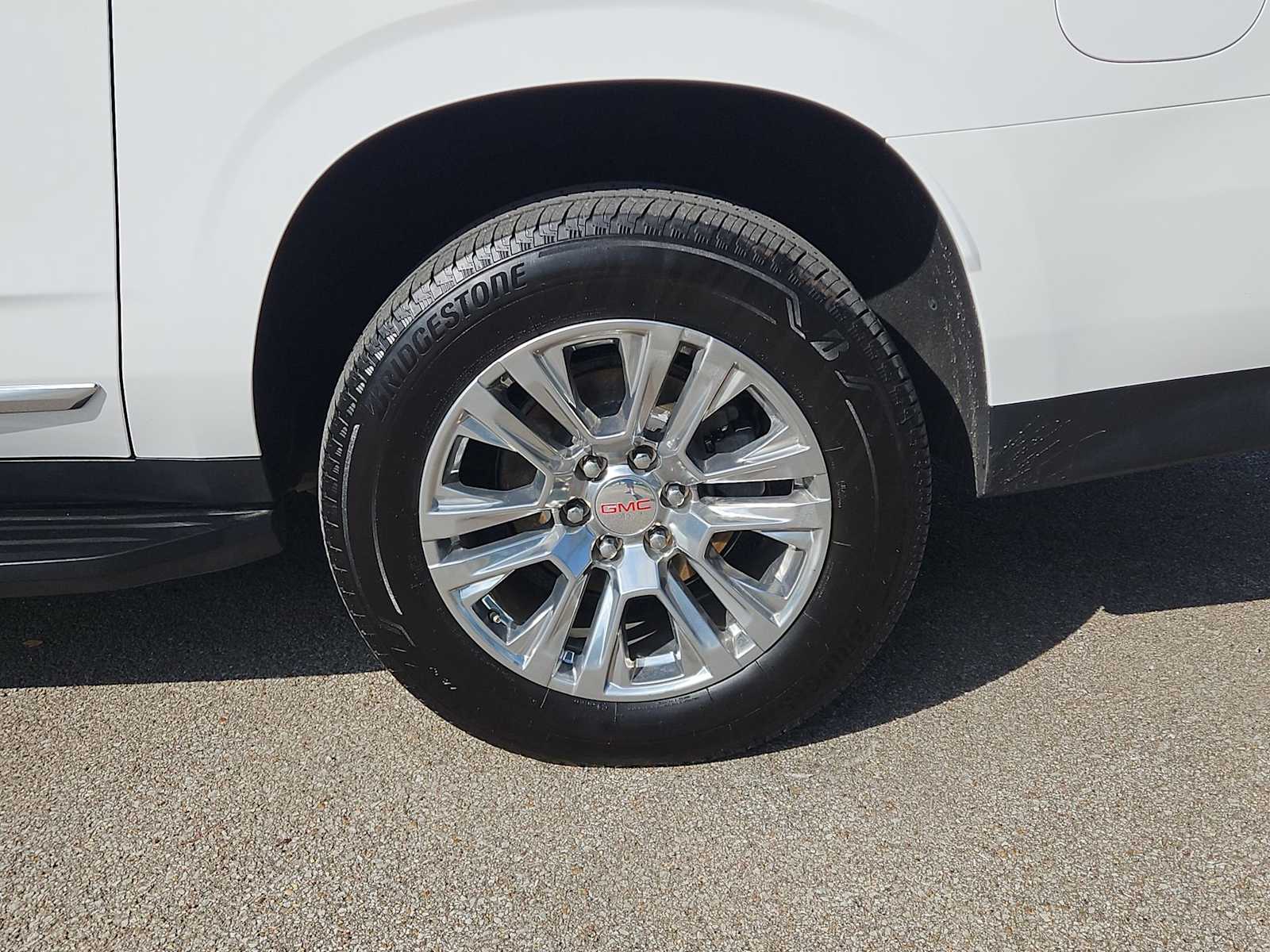 Thumbnail: 2021 GMC Yukon - 24