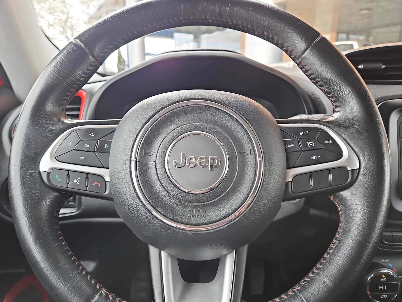 Thumbnail: 2015 Jeep Renegade - 22