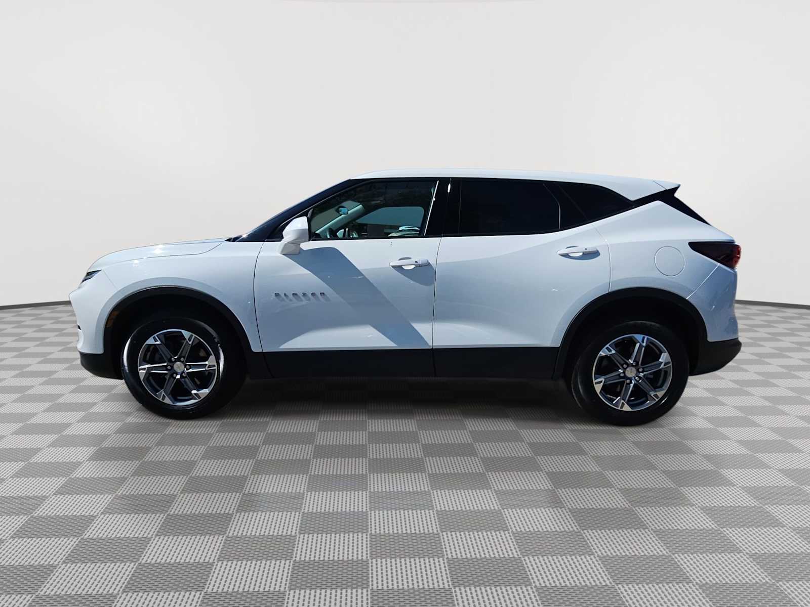 Thumbnail: 2023 Chevrolet Blazer - 5