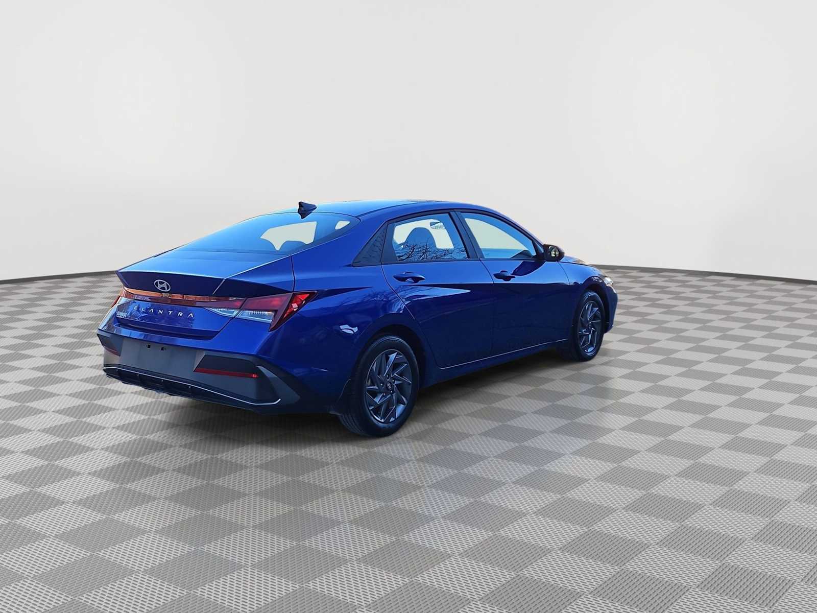 Thumbnail: 2024 Hyundai Elantra - 8