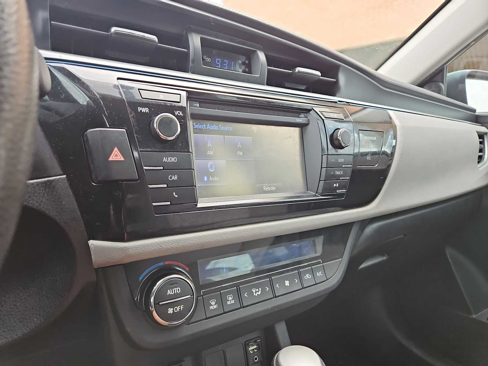 Thumbnail: 2014 Toyota Corolla - 26