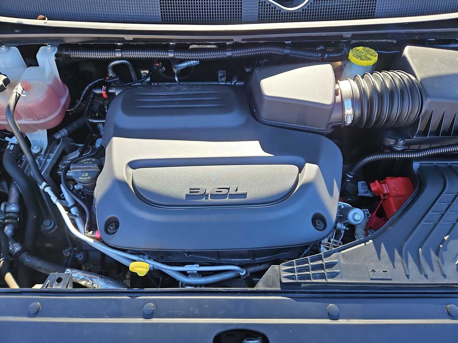 Thumbnail: 2022 Chrysler Pacifica - 14