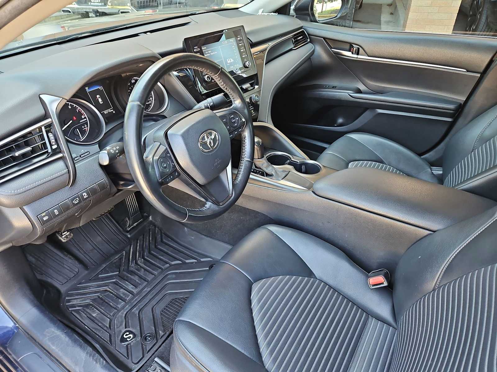 Thumbnail: 2021 Toyota Camry - 10