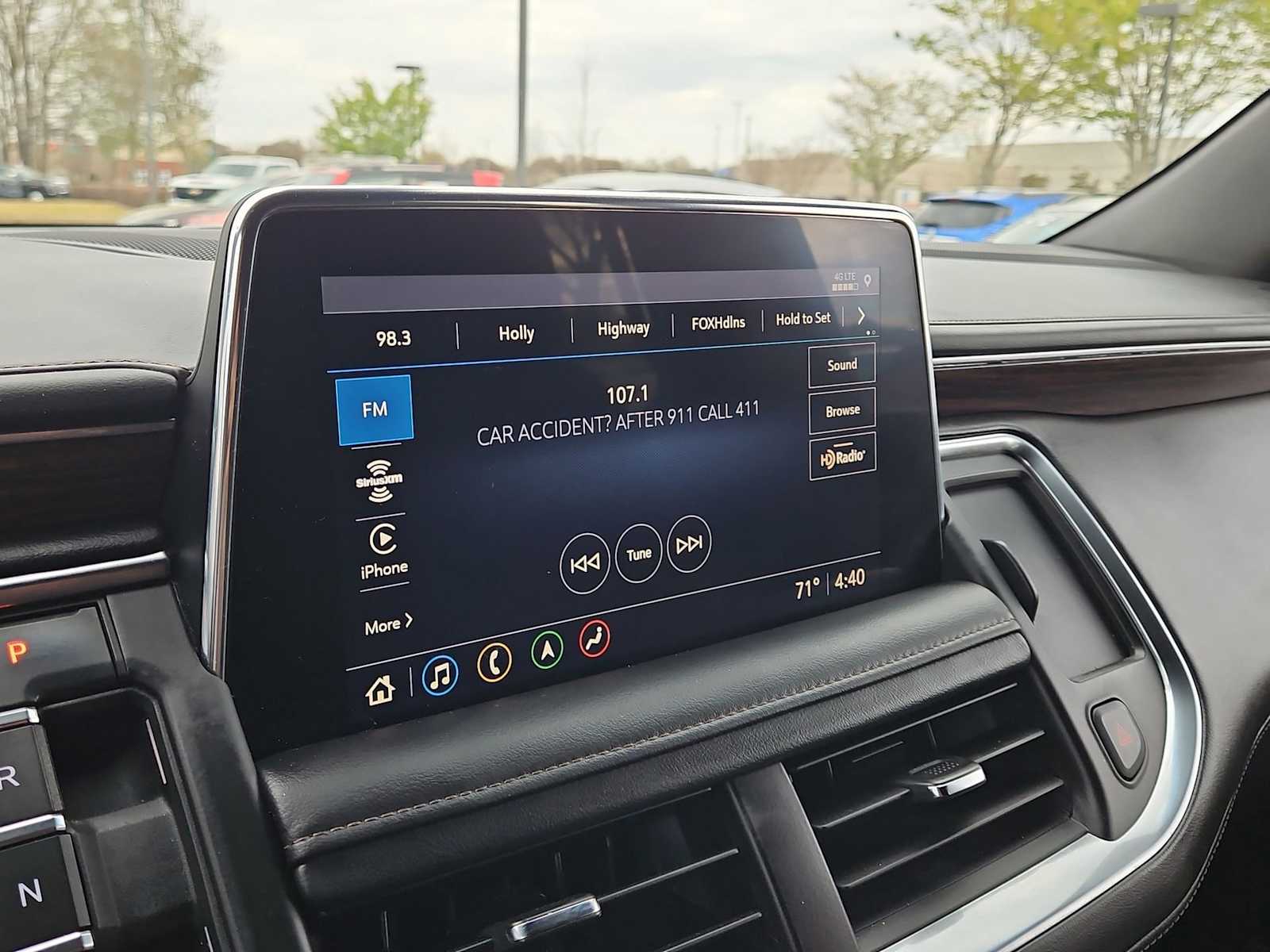 Thumbnail: 2021 Chevrolet Tahoe - 32