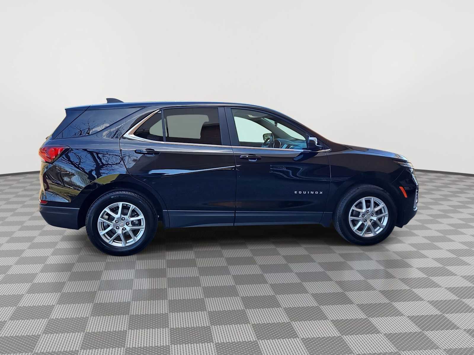 Thumbnail: 2024 Chevrolet Equinox - 9