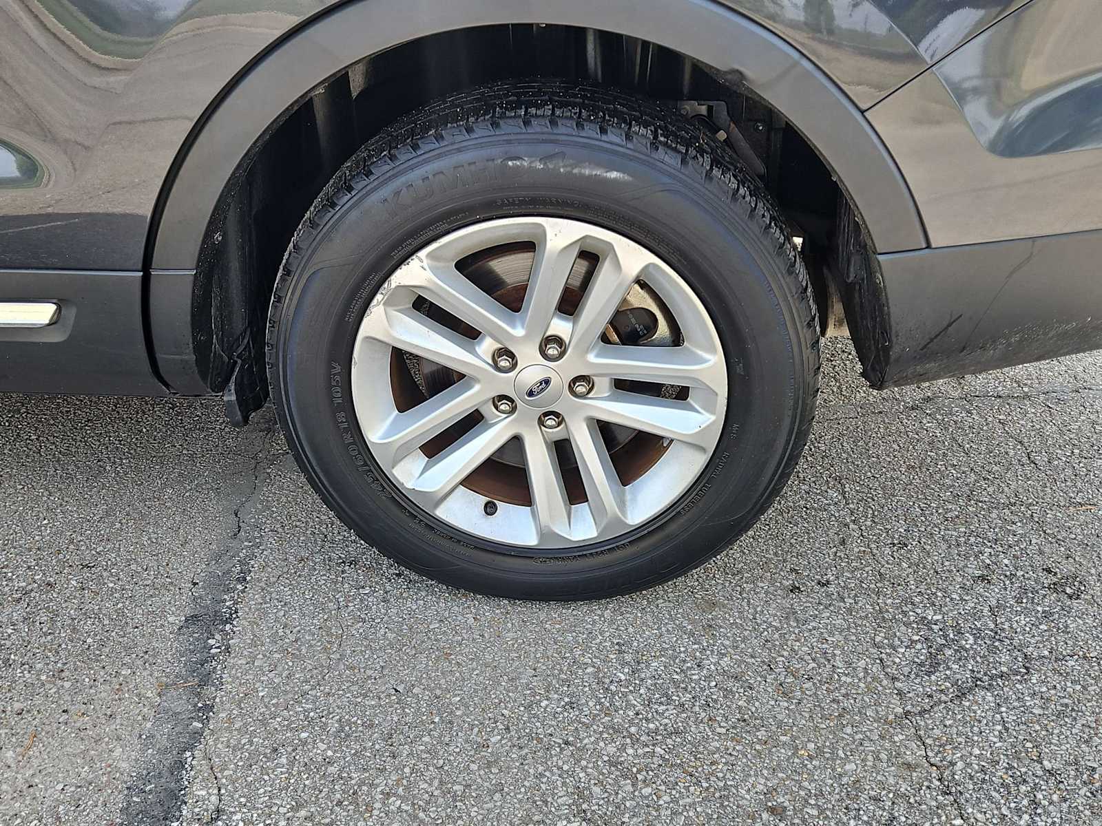 Thumbnail: 2017 Ford Explorer - 14