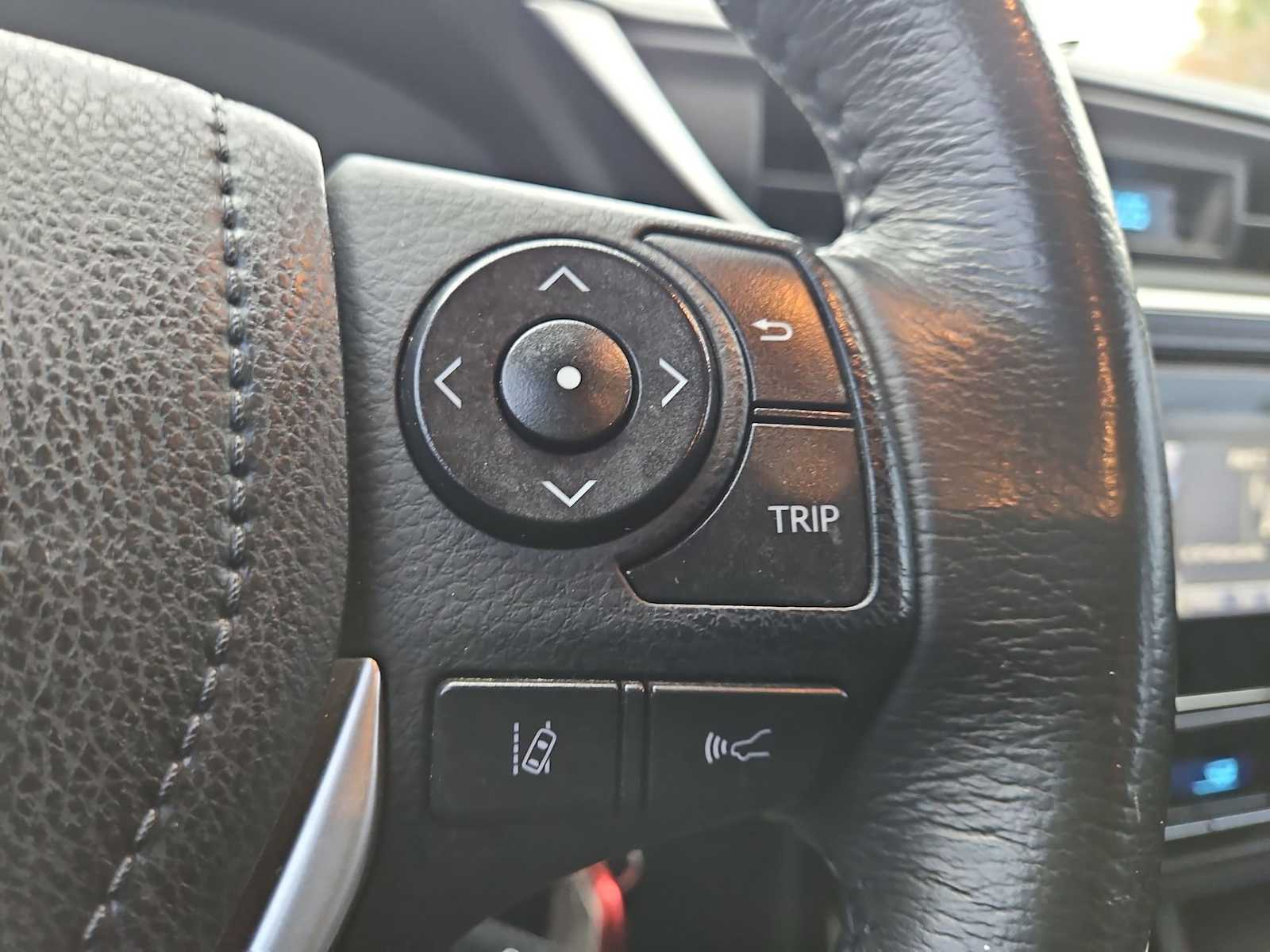 Thumbnail: 2018 Toyota Corolla - 25