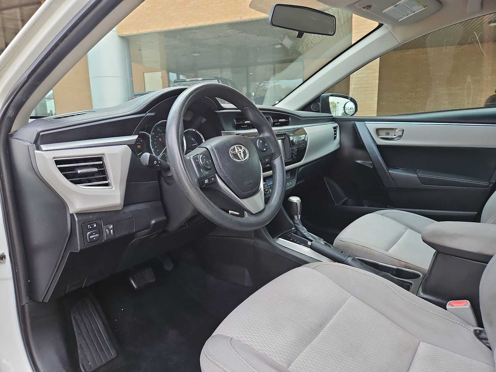 Thumbnail: 2014 Toyota Corolla - 10