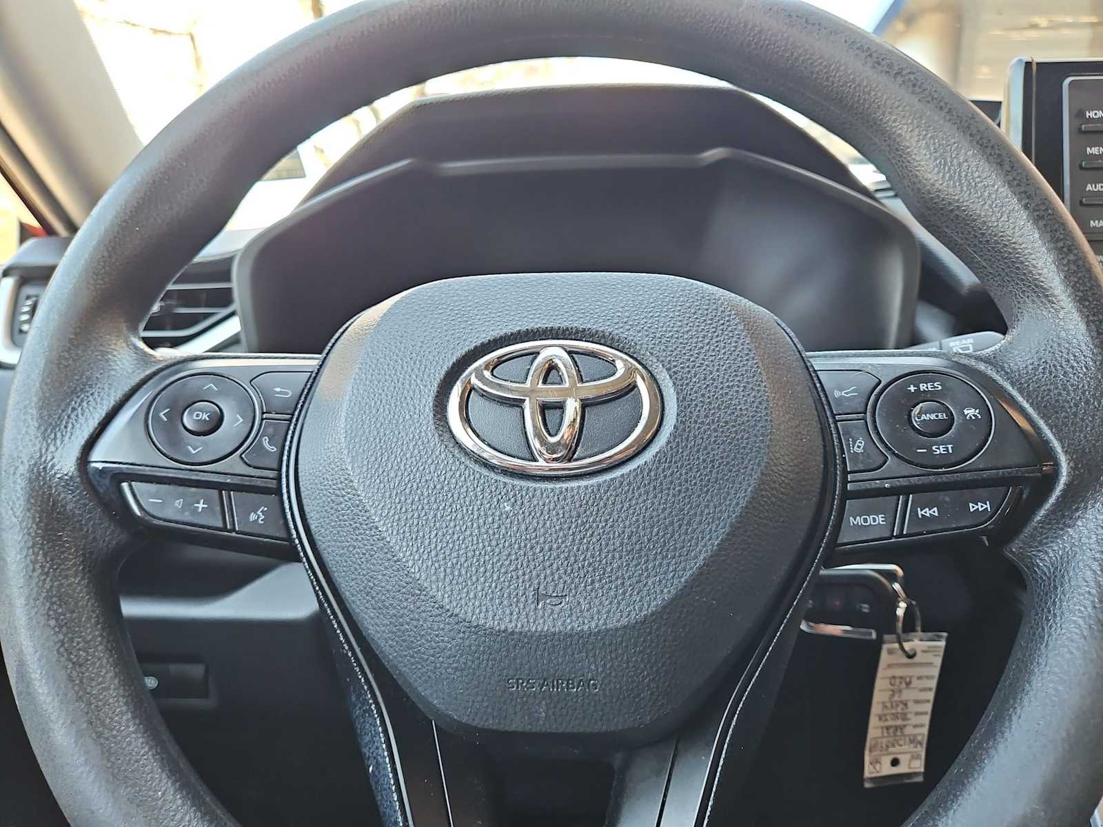 Thumbnail: 2021 Toyota RAV4 - 22