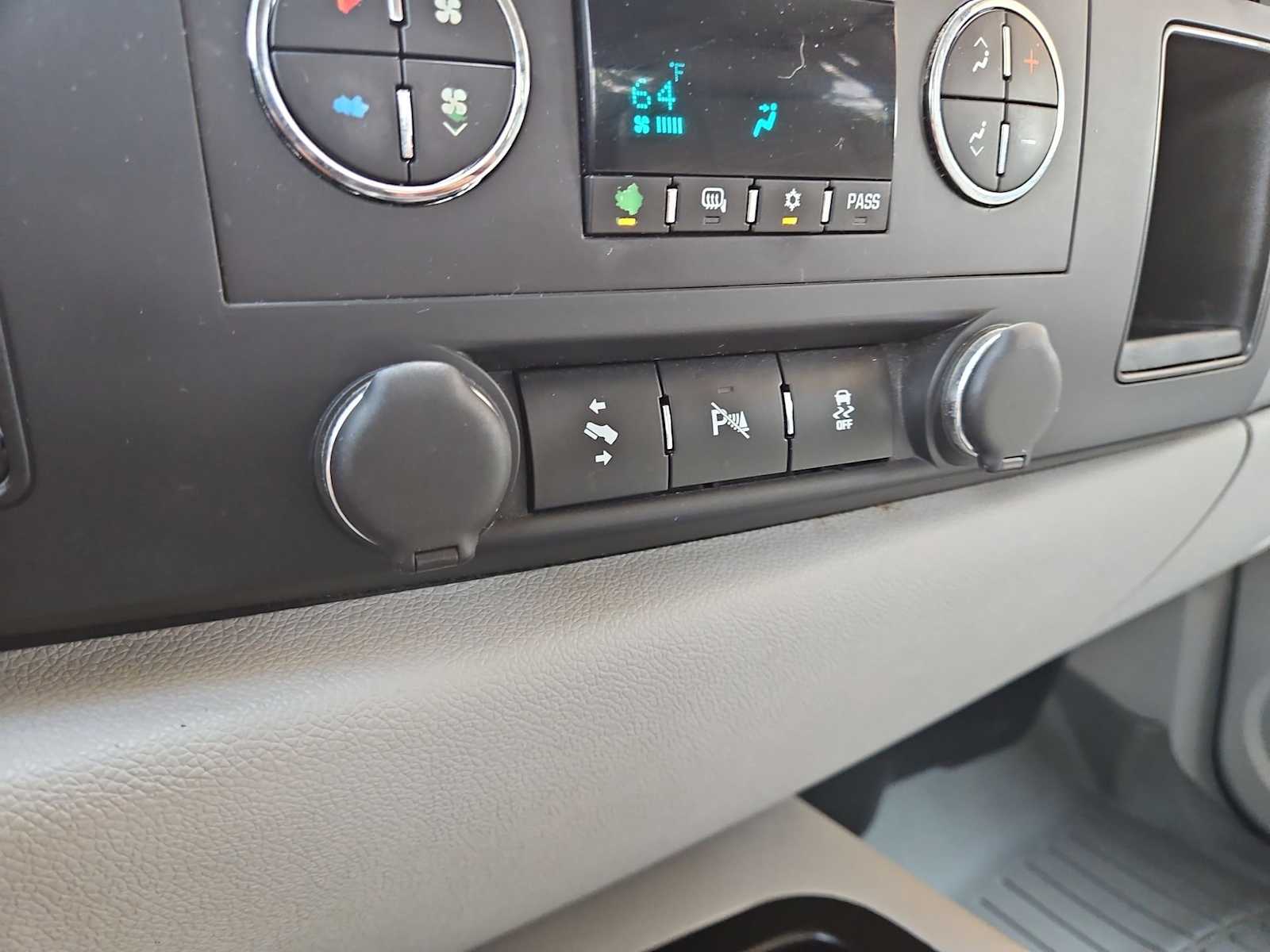 Thumbnail: 2013 GMC Sierra 1500 - 29