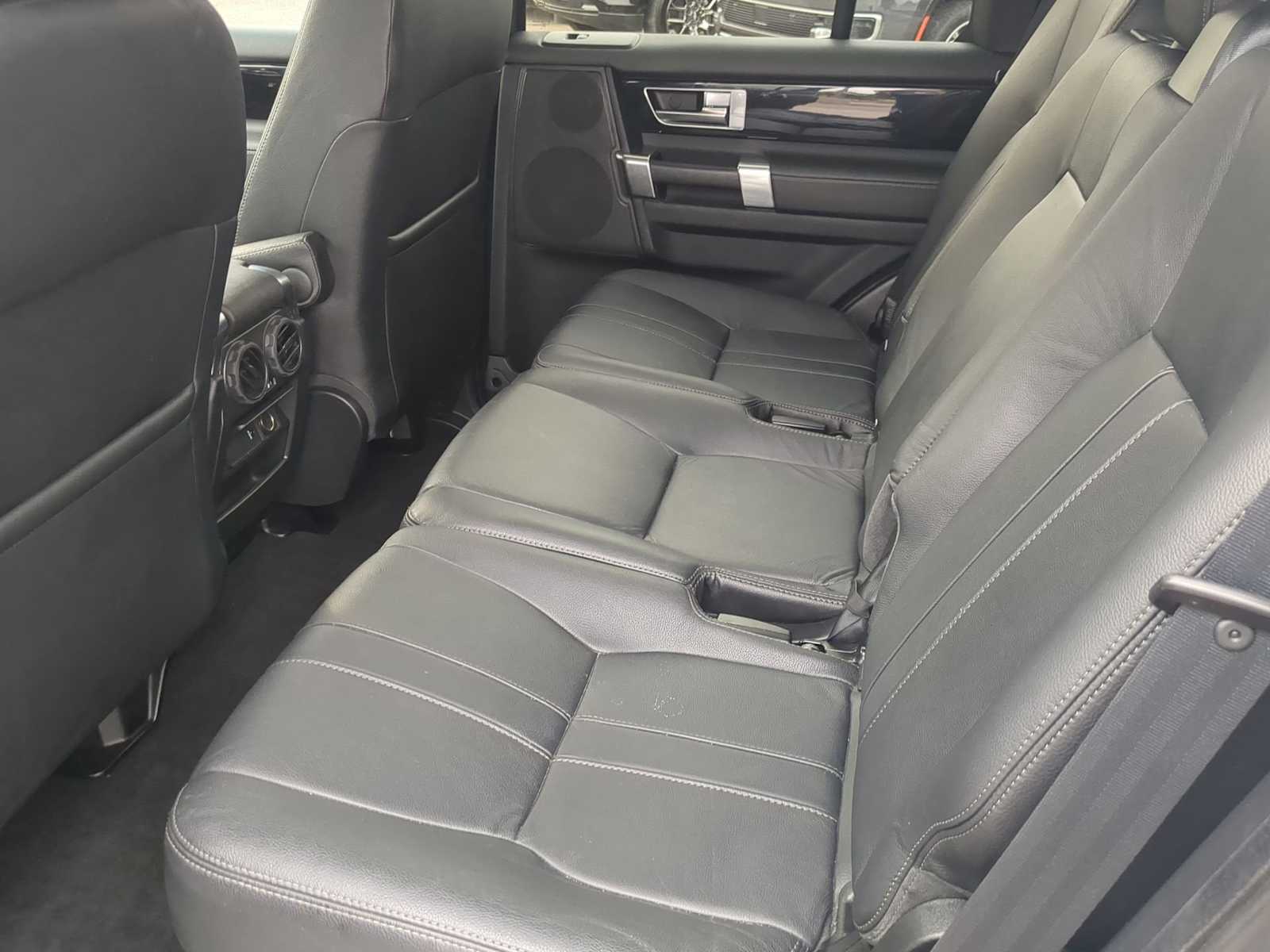Thumbnail: 2011 Land Rover LR4 - 19