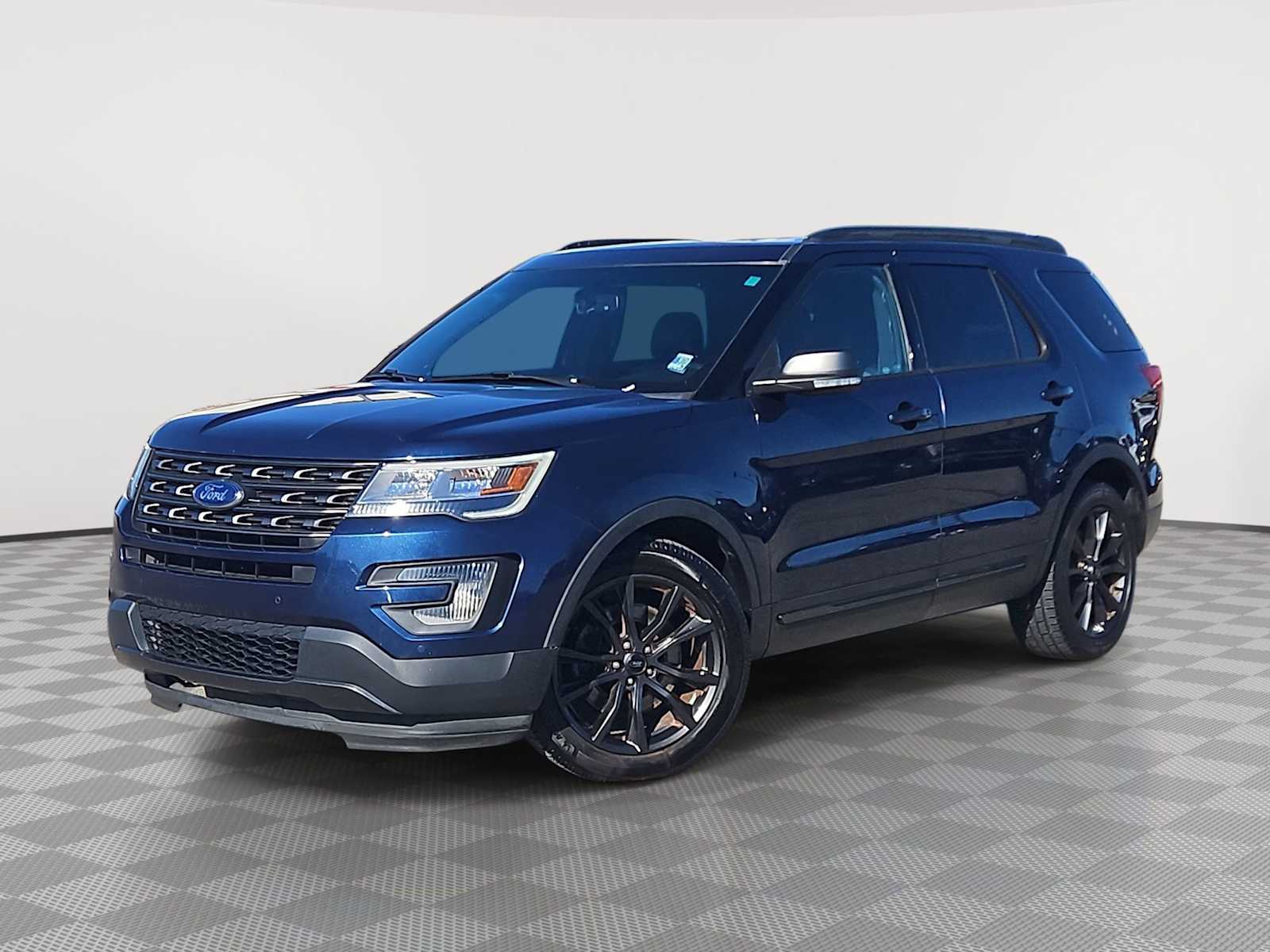 2017 Ford Explorer XLT -
                  Collierville, TN