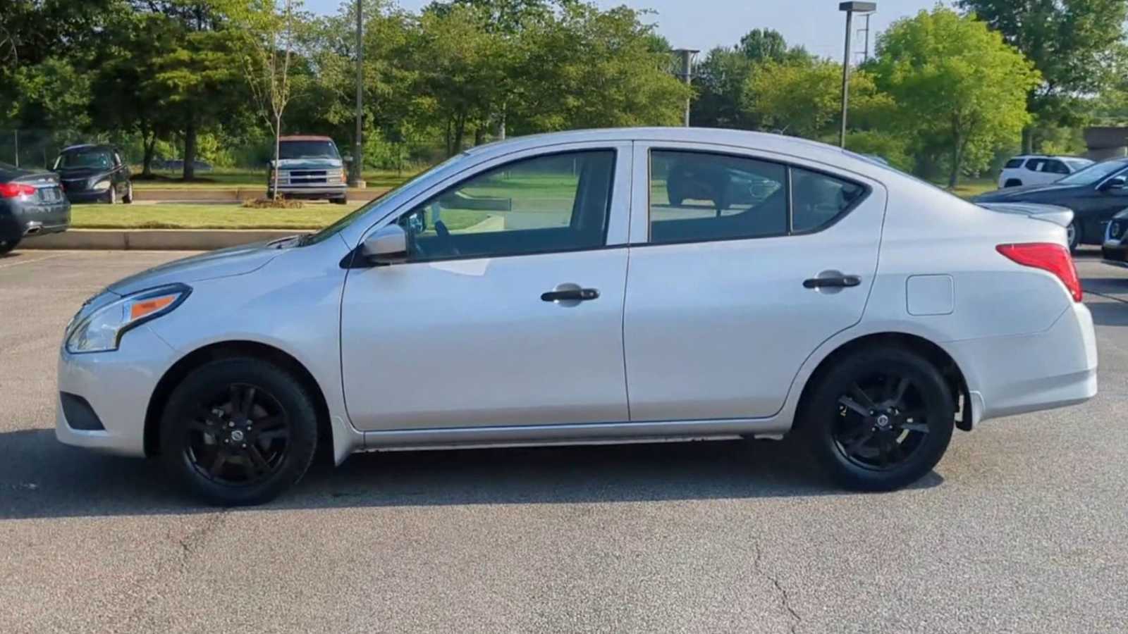 Thumbnail: 2019 Nissan Versa - 5