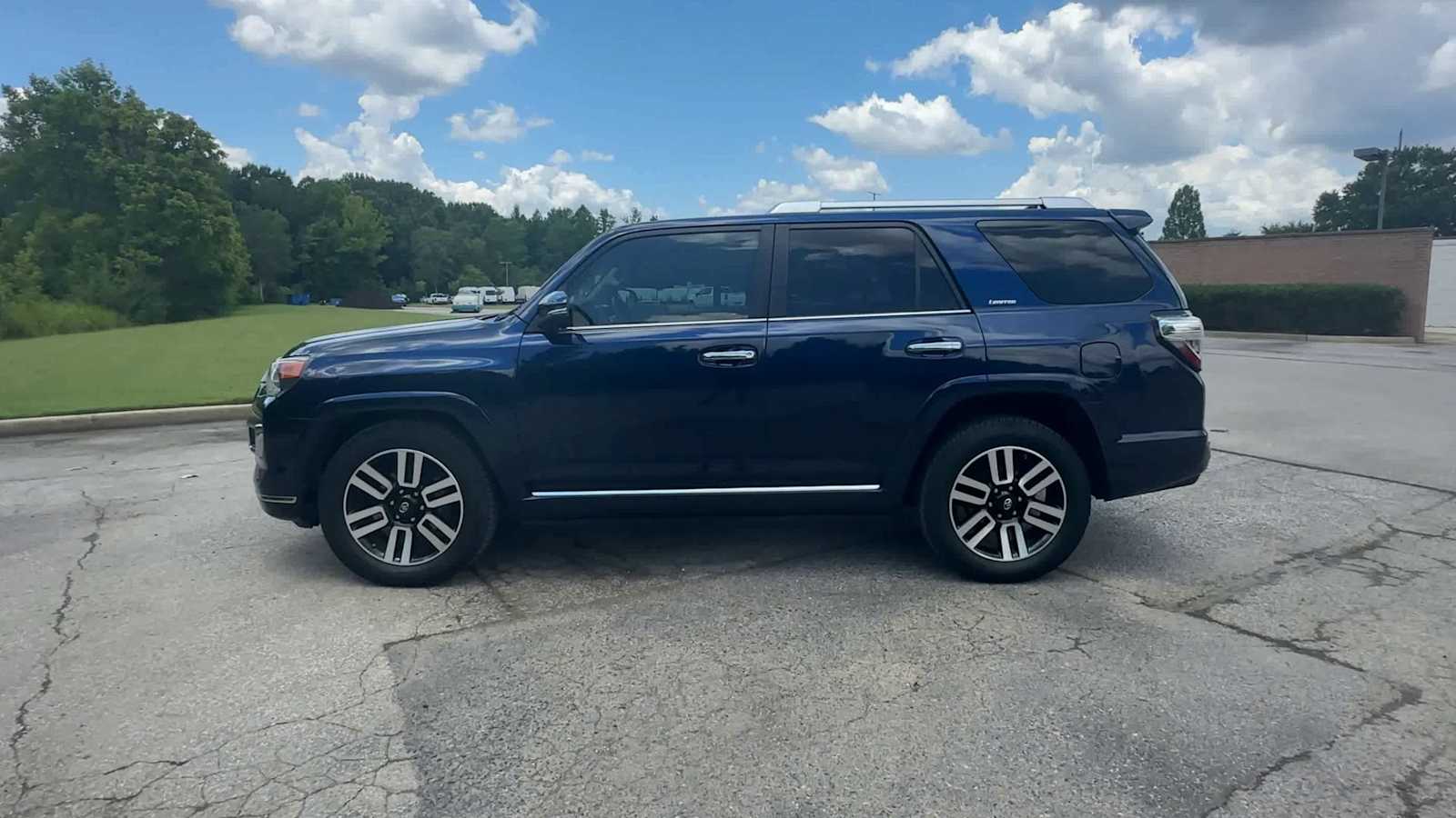 Thumbnail: 2015 Toyota 4Runner - 5
