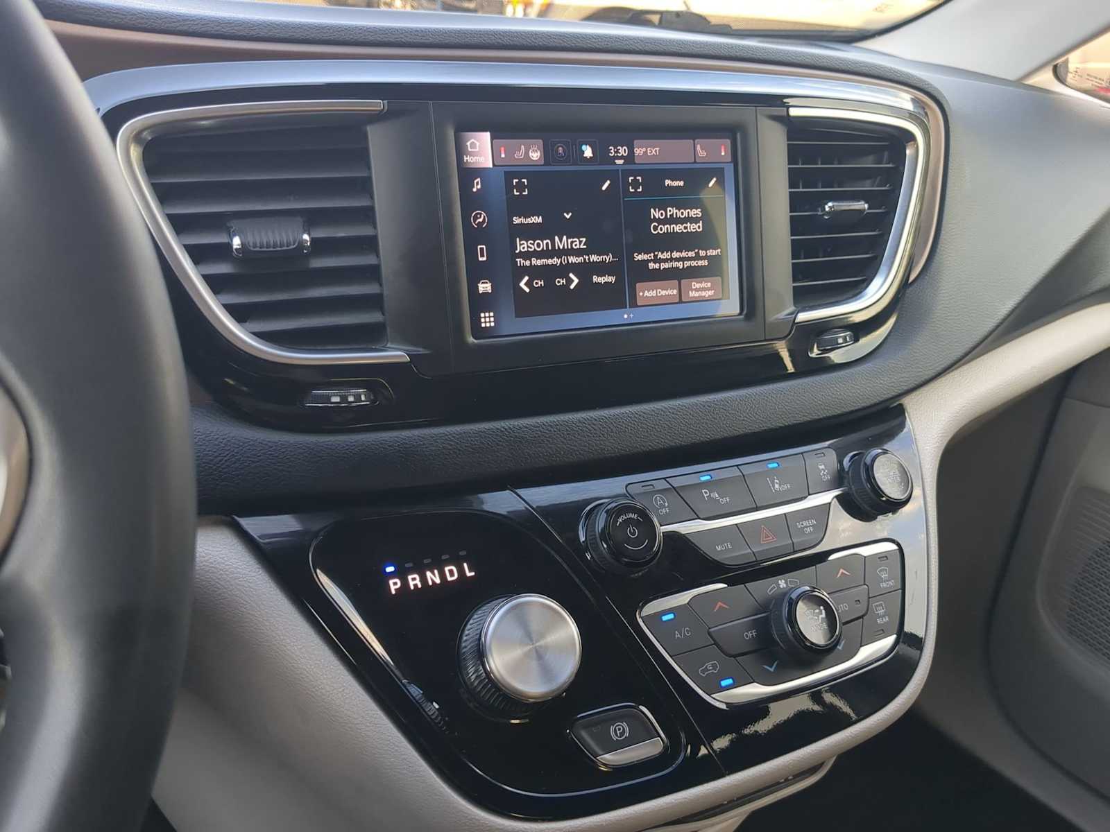 Thumbnail: 2023 Chrysler Voyager - 26