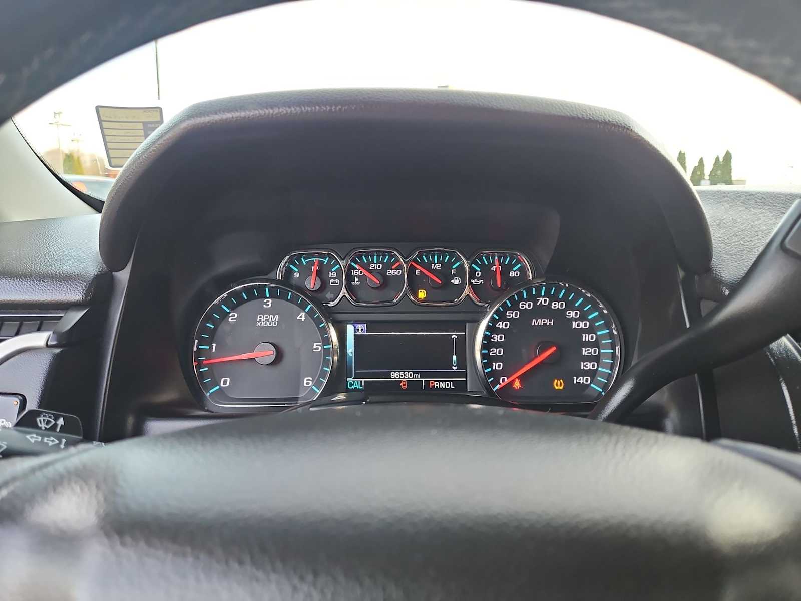 Thumbnail: 2018 GMC Yukon XL - 32