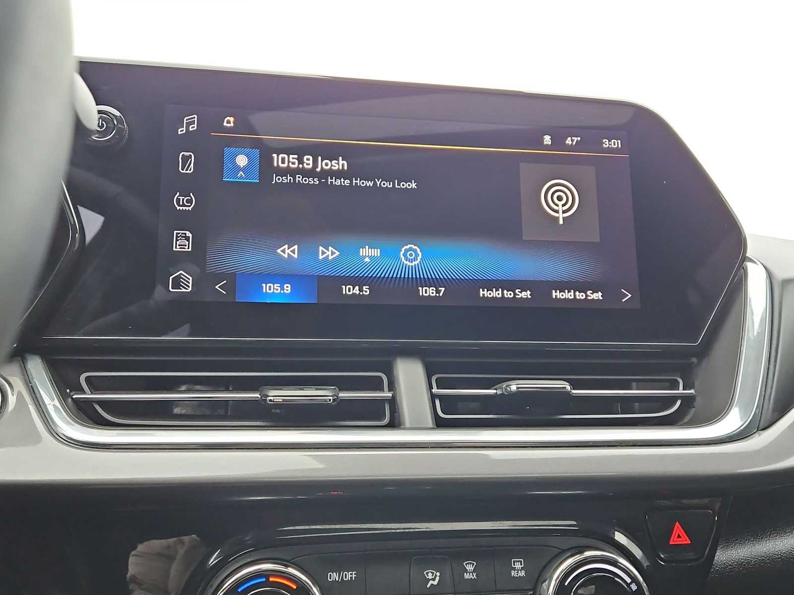 Thumbnail: 2024 Chevrolet Trax - 31