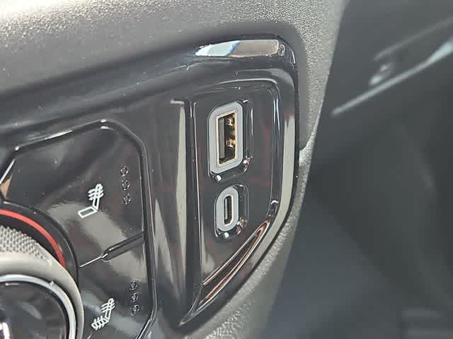 Thumbnail: 2026 Chevrolet Silverado 1500 - 32