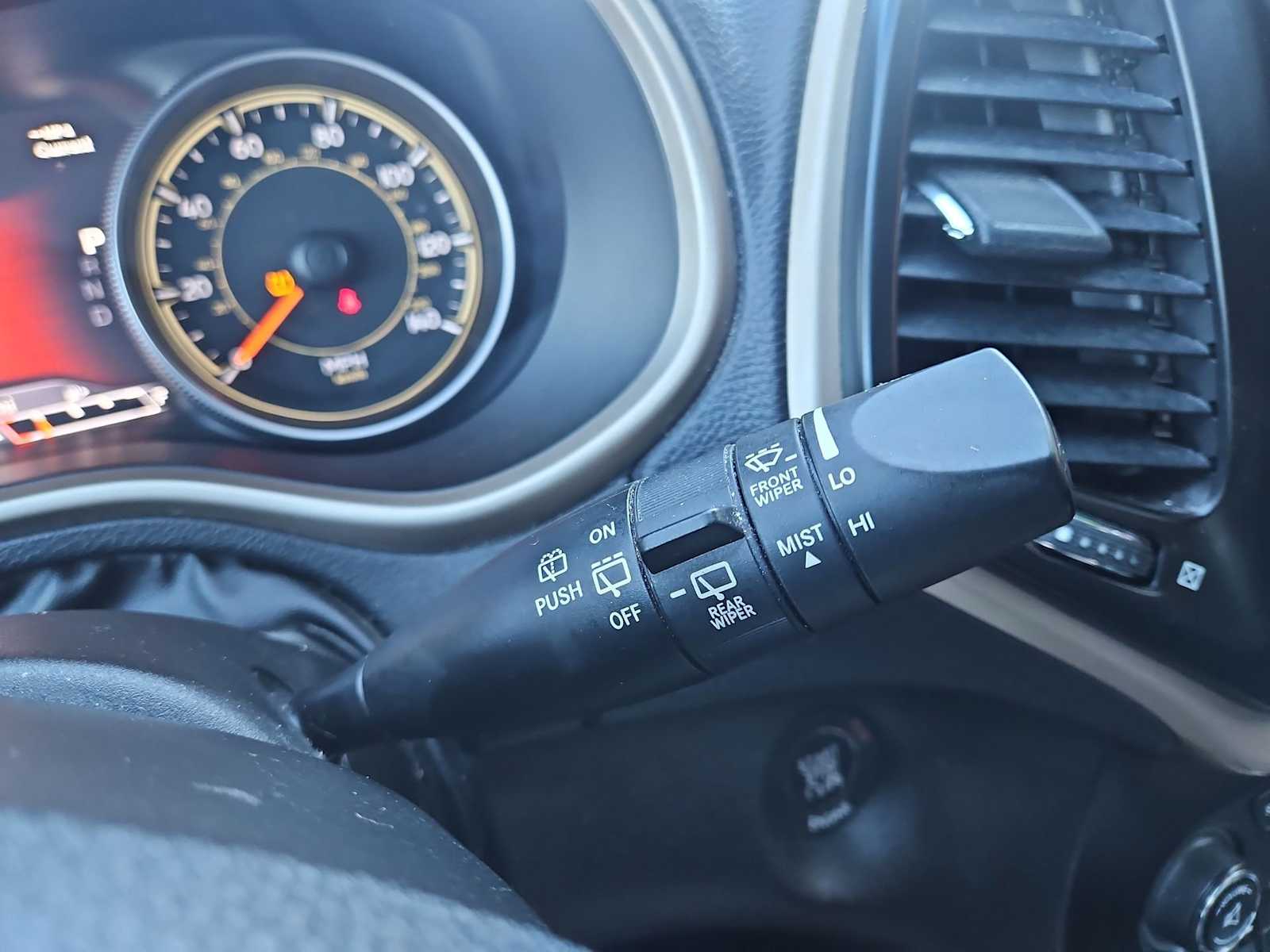 Thumbnail: 2015 Jeep Cherokee - 24