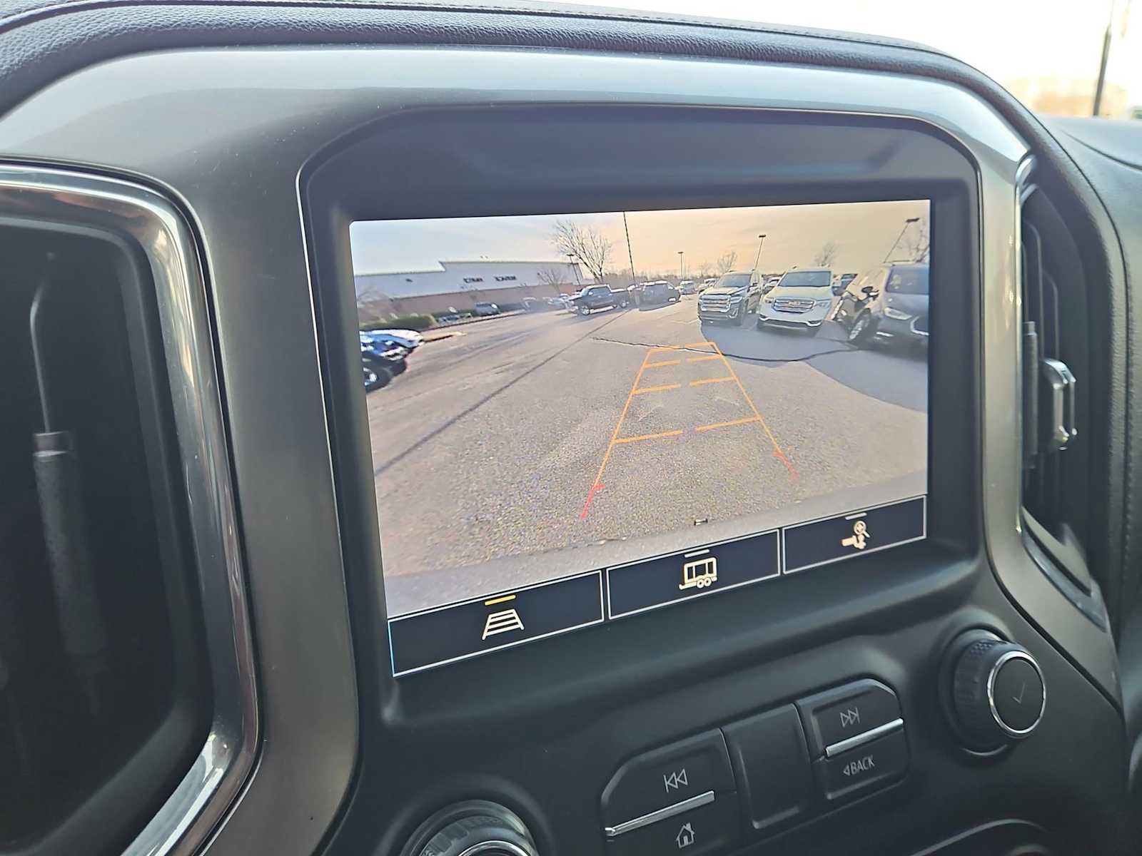 Thumbnail: 2022 Chevrolet Silverado 1500 - 30