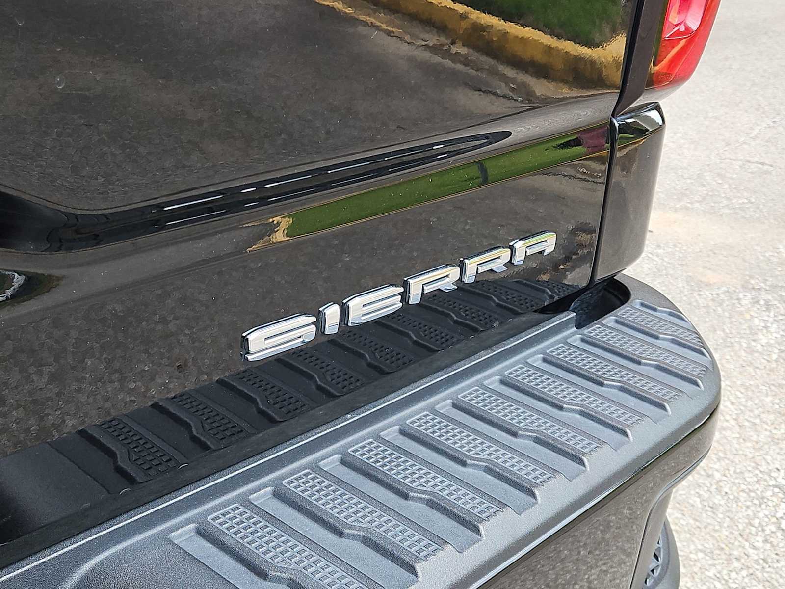 Thumbnail: 2022 GMC Sierra 1500 - 13