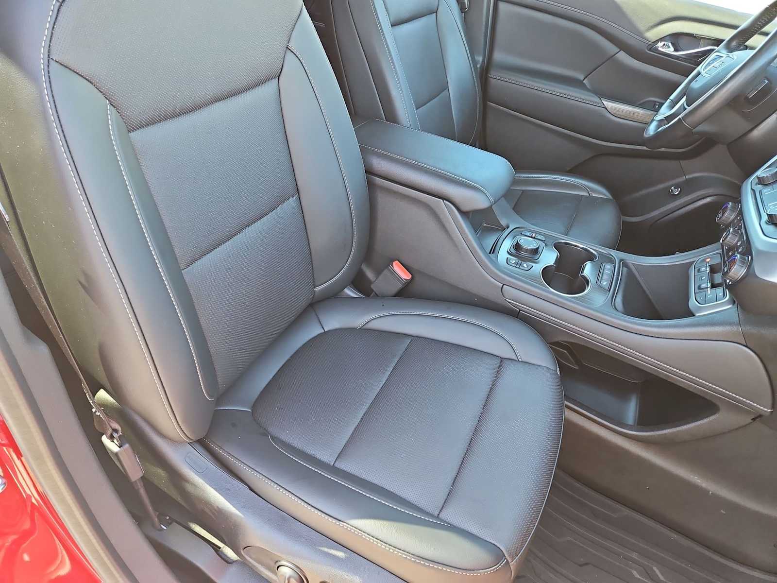 Thumbnail: 2021 GMC Acadia - 22