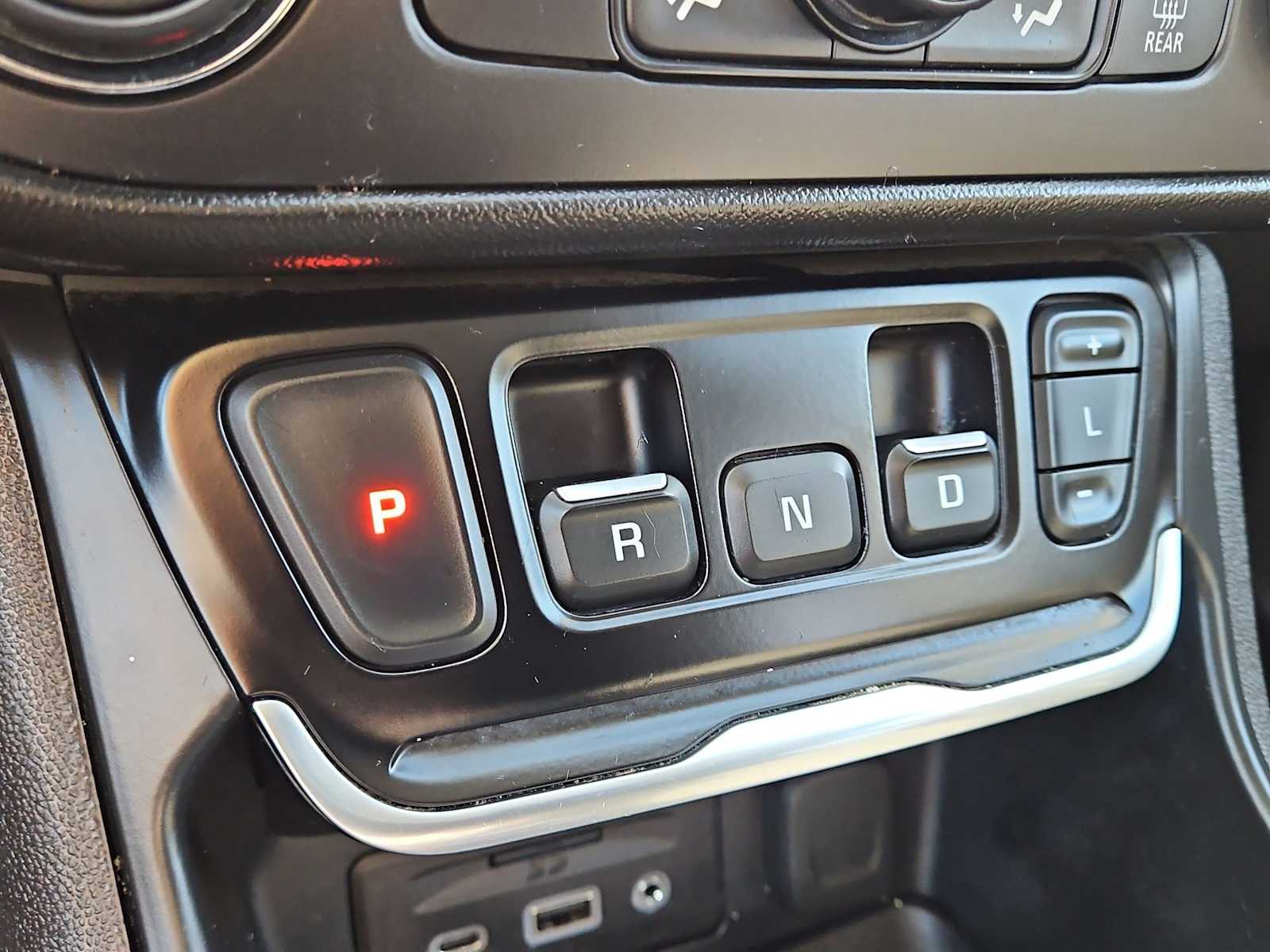 Thumbnail: 2021 GMC Terrain - 32