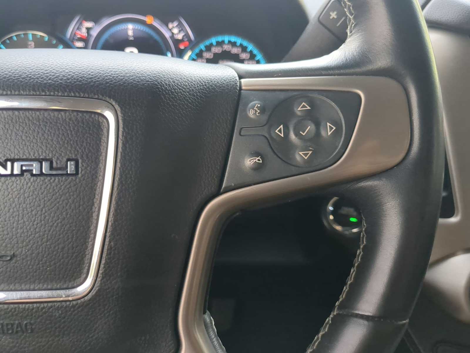 2017 GMC Yukon XL Denali 25