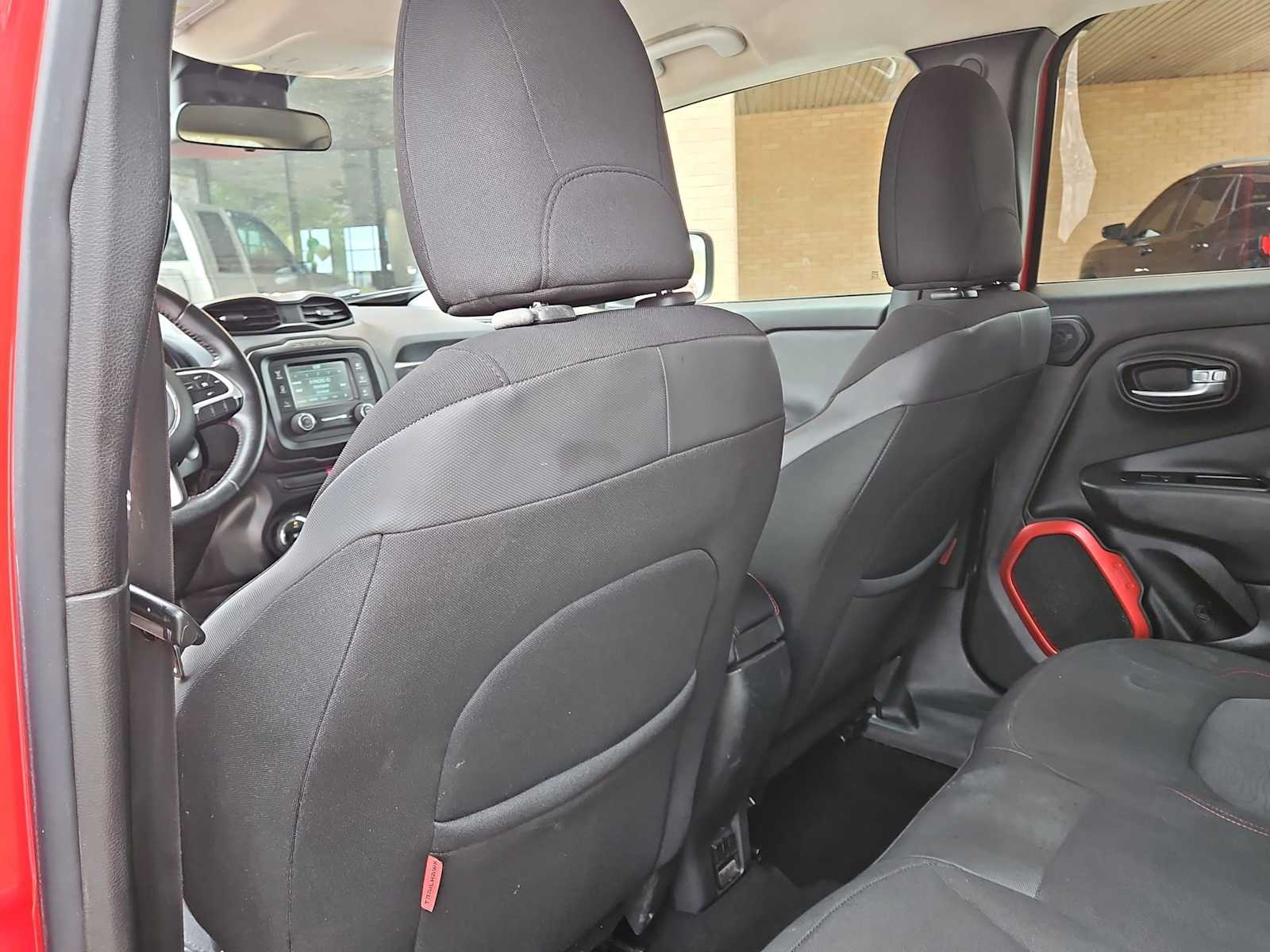 Thumbnail: 2015 Jeep Renegade - 18