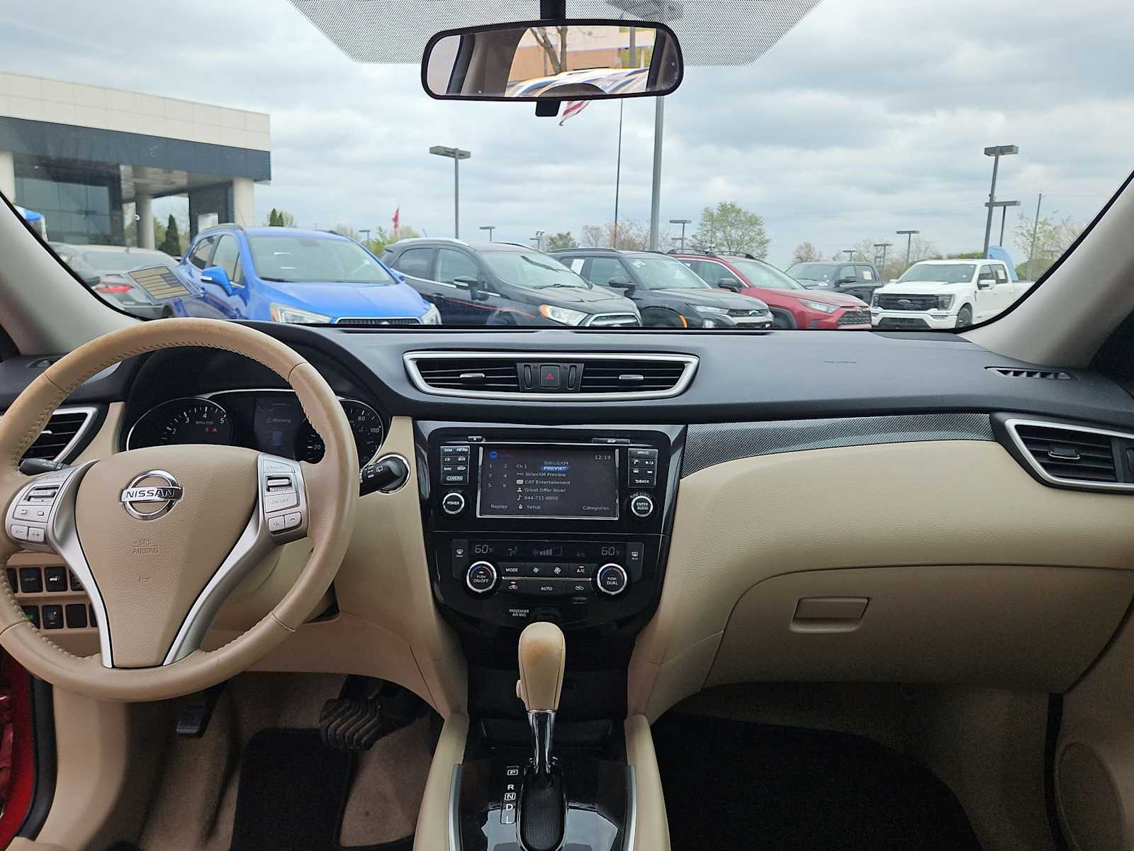 Thumbnail: 2015 Nissan Rogue - 16