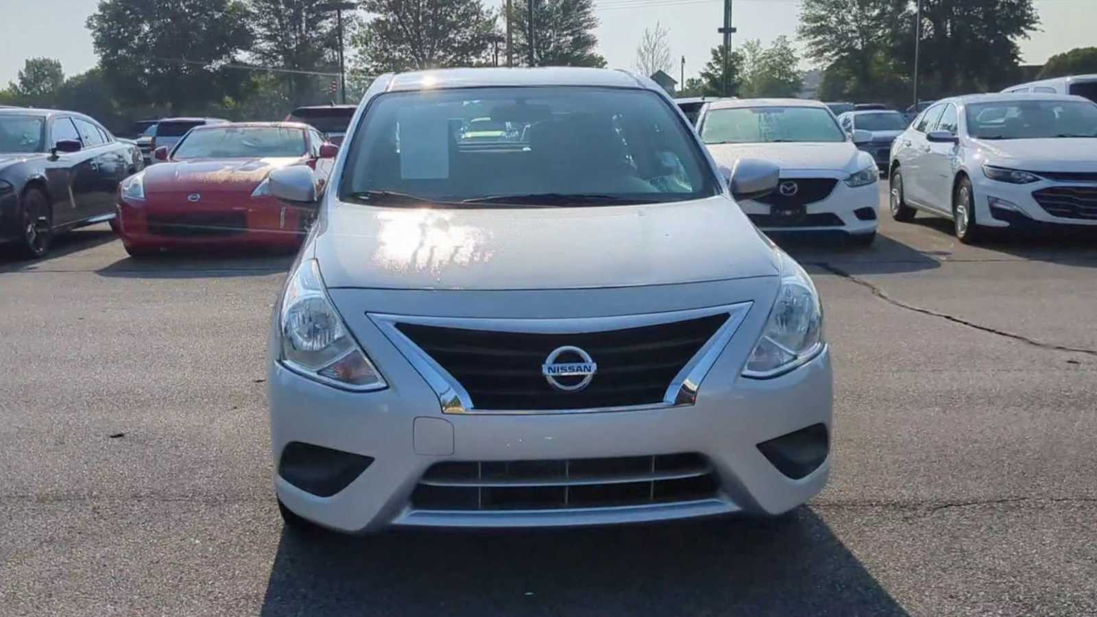 Thumbnail: 2019 Nissan Versa - 3
