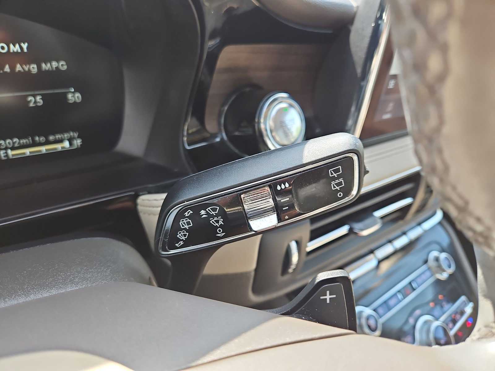 Thumbnail: 2021 Lincoln Corsair - 28