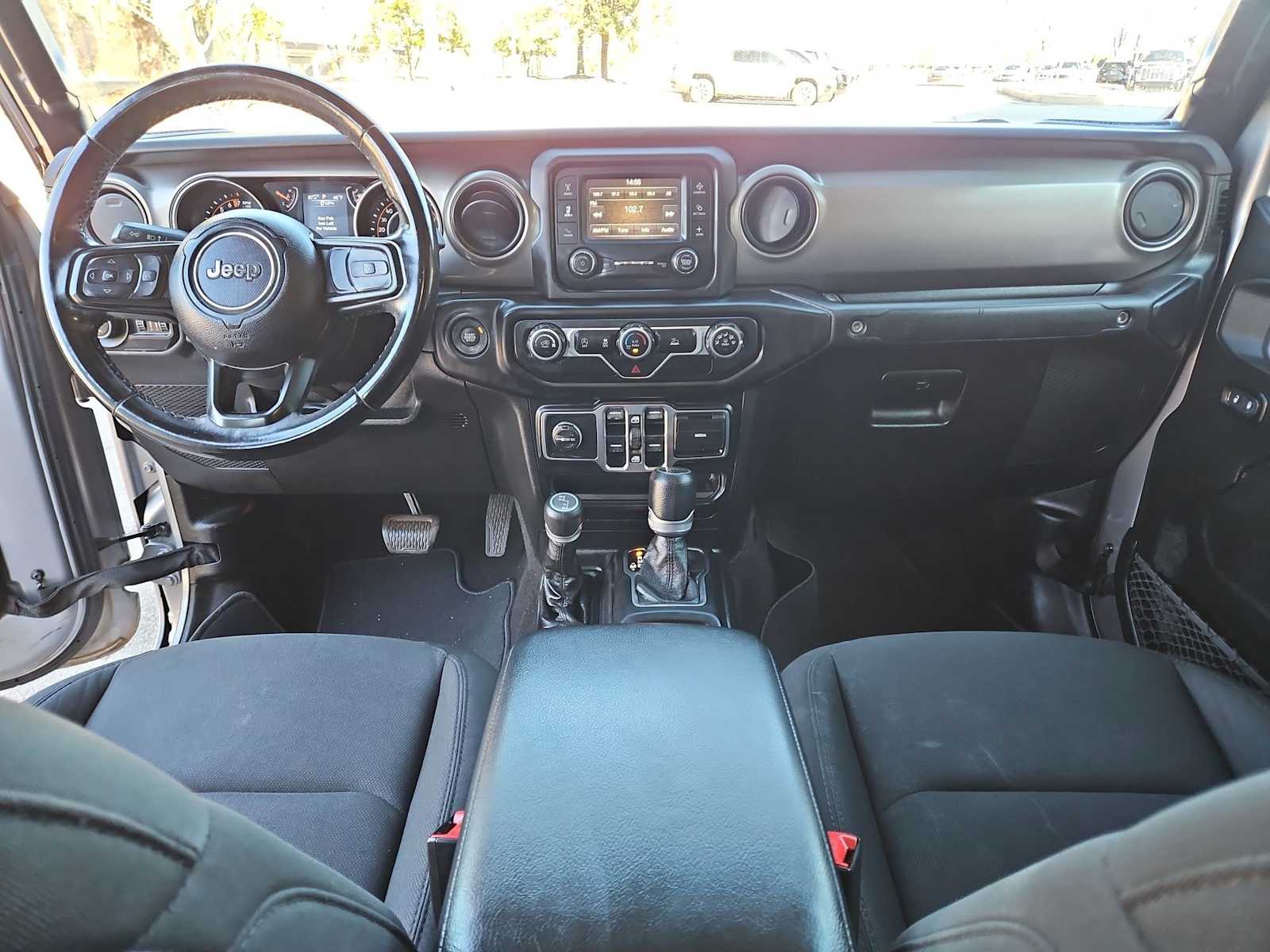 Thumbnail: 2020 Jeep Gladiator - 16